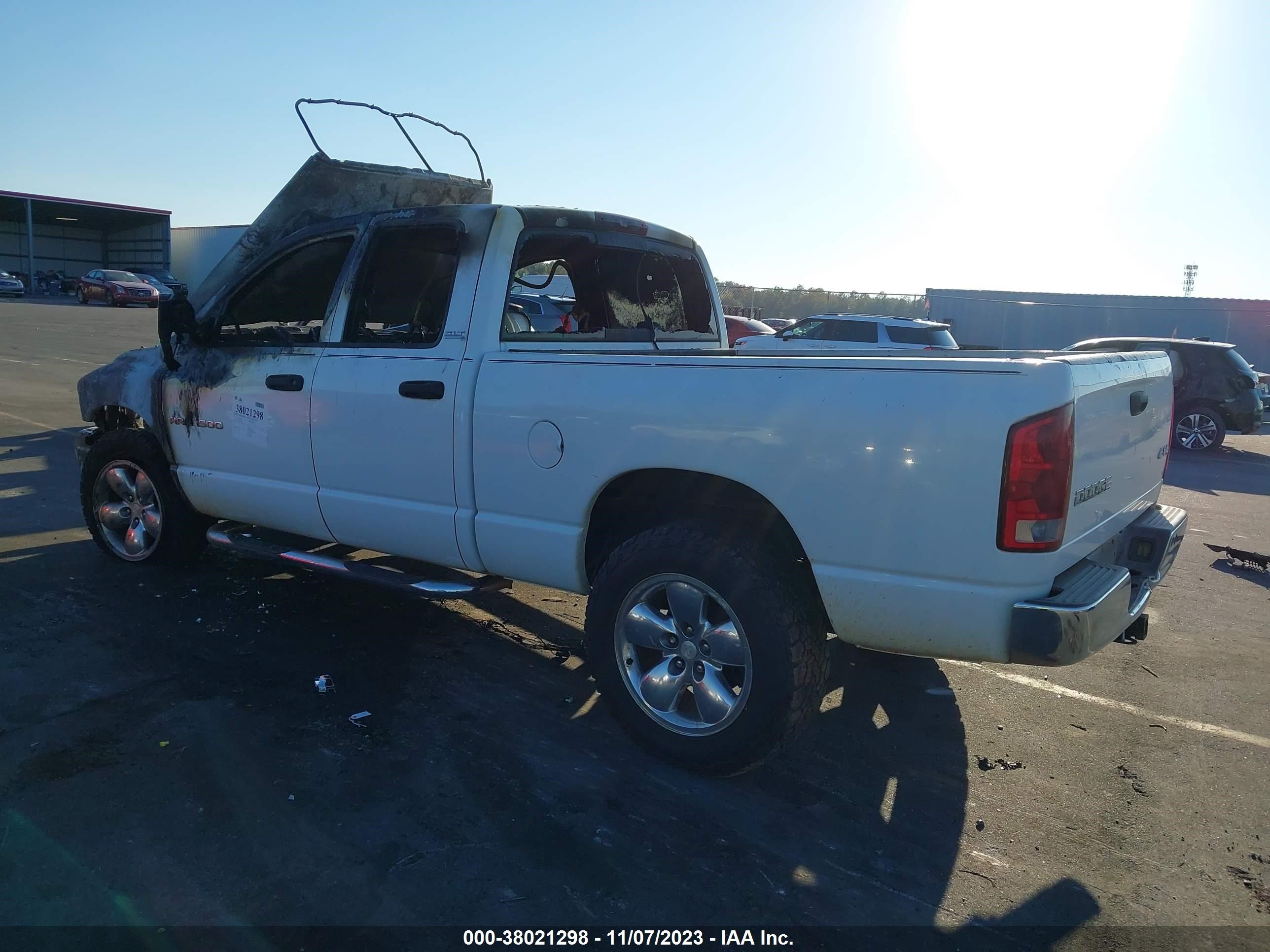 Photo 2 VIN: 1D7HU18Z92J197866 - DODGE RAM 