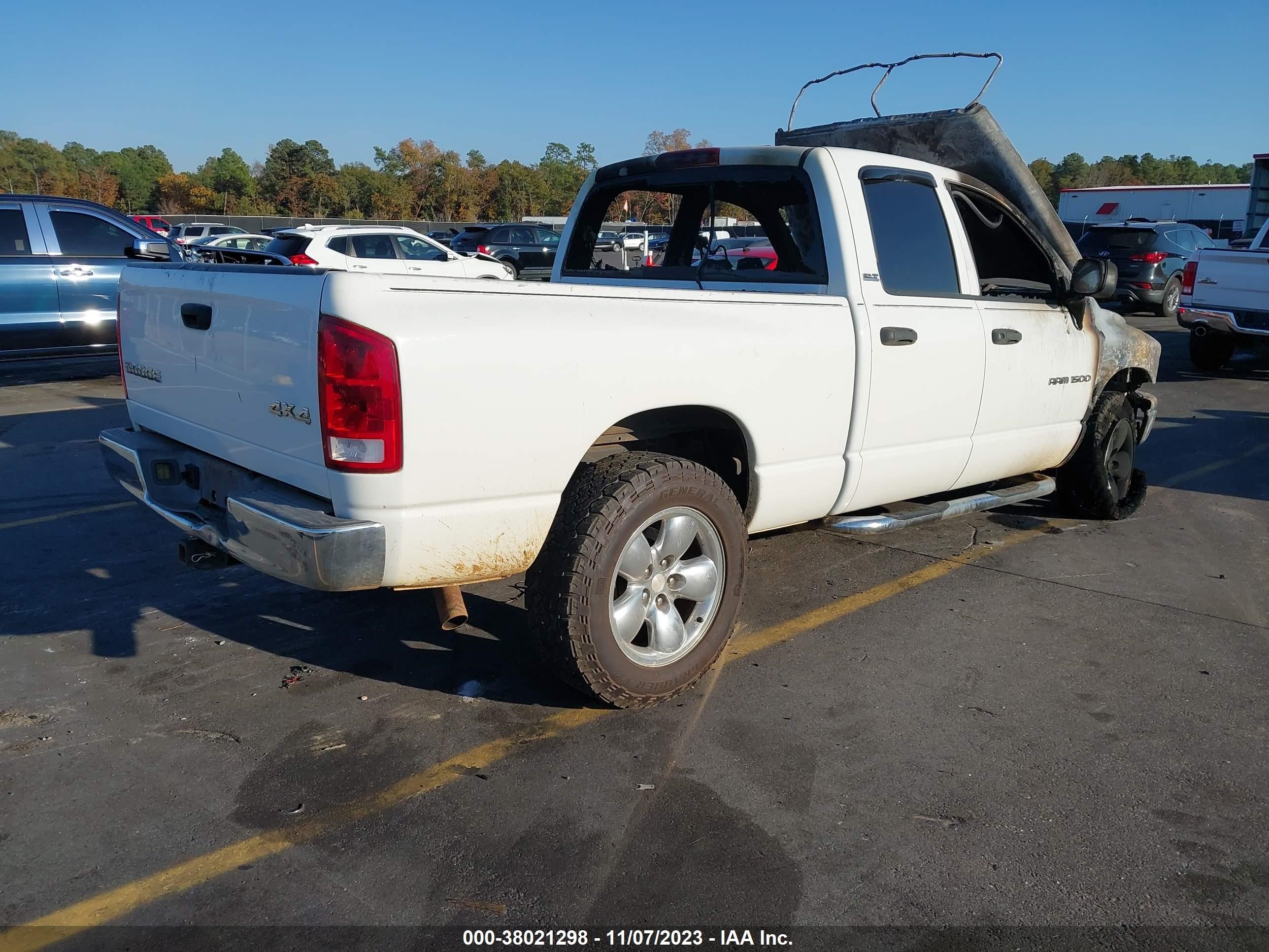 Photo 3 VIN: 1D7HU18Z92J197866 - DODGE RAM 