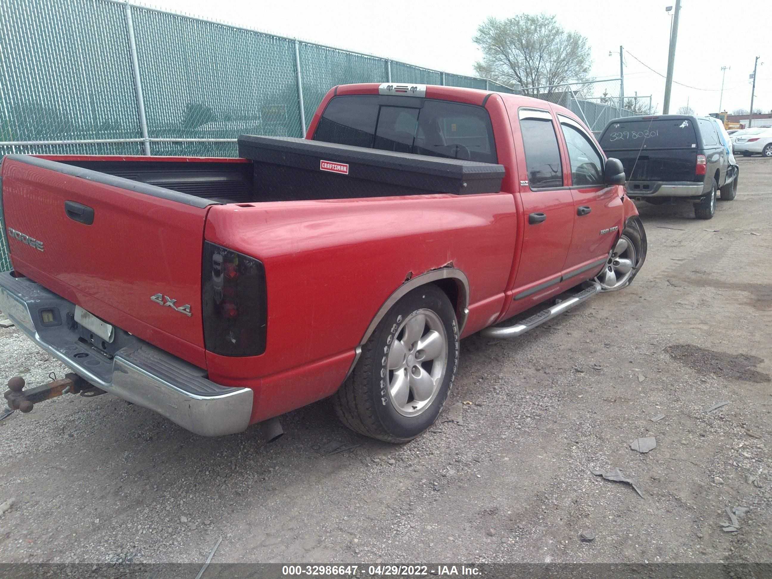 Photo 3 VIN: 1D7HU18ZX2J264779 - DODGE RAM 