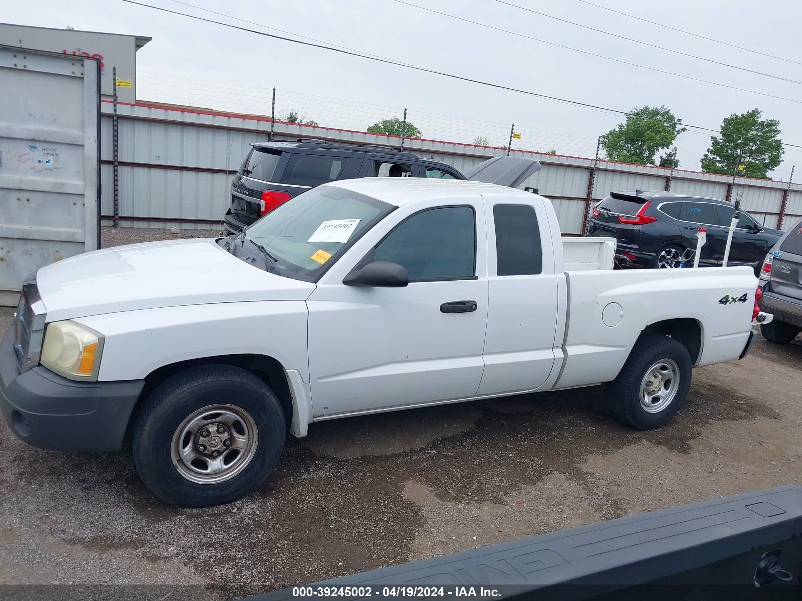 Photo 12 VIN: 1D7HW22KX5S152400 - DODGE DAKOTA 