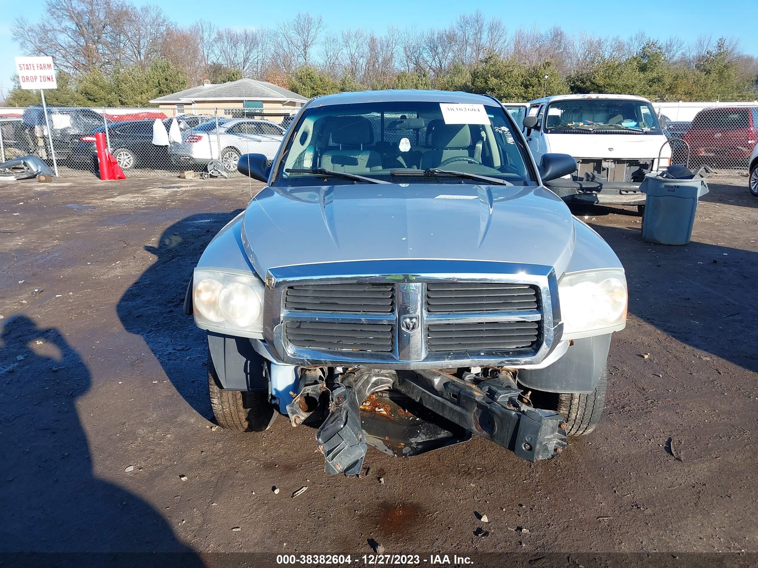 Photo 12 VIN: 1D7HW28K26S624601 - DODGE DAKOTA 