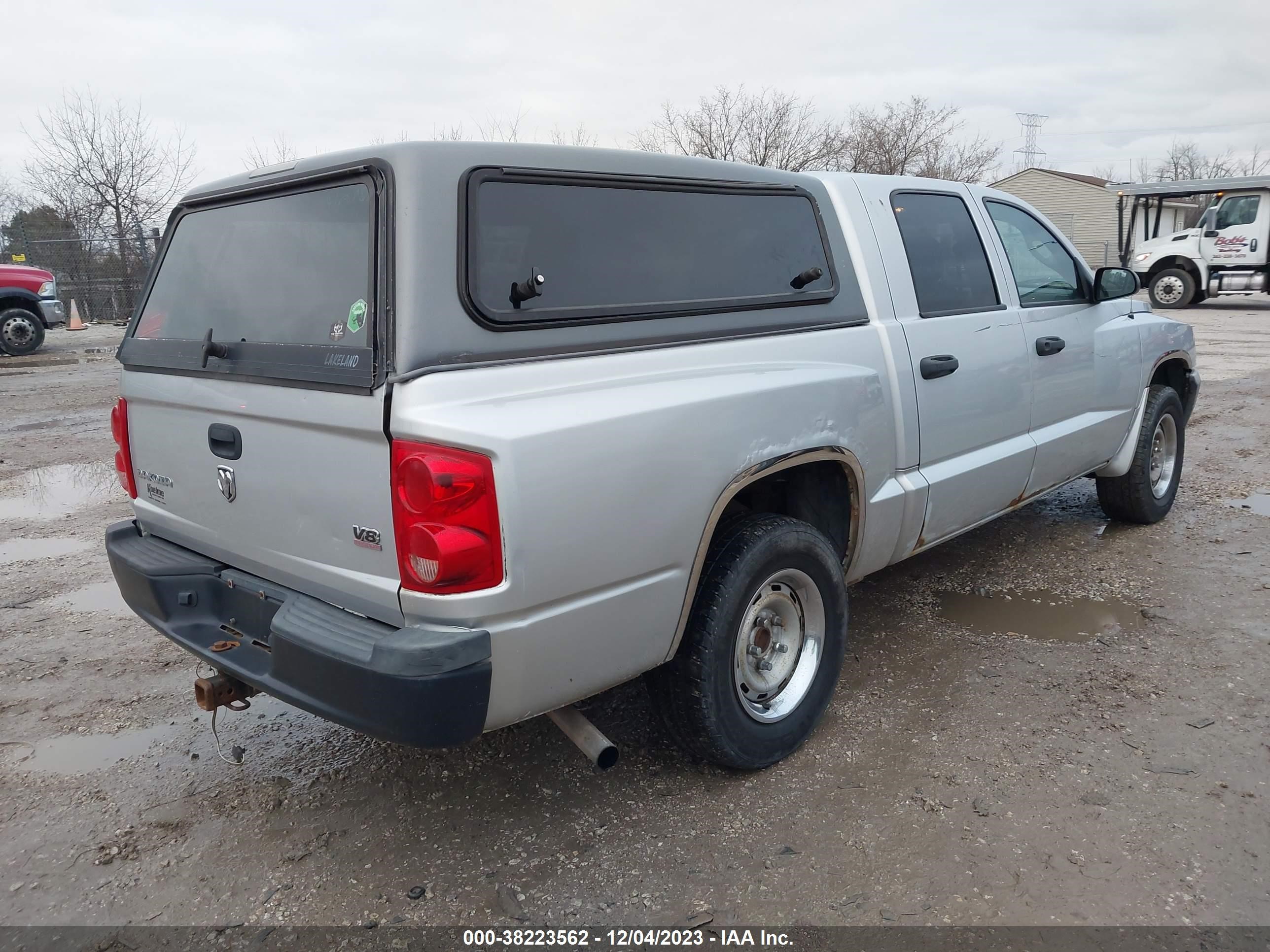 Photo 3 VIN: 1D7HW28NX5S226559 - DODGE DAKOTA 