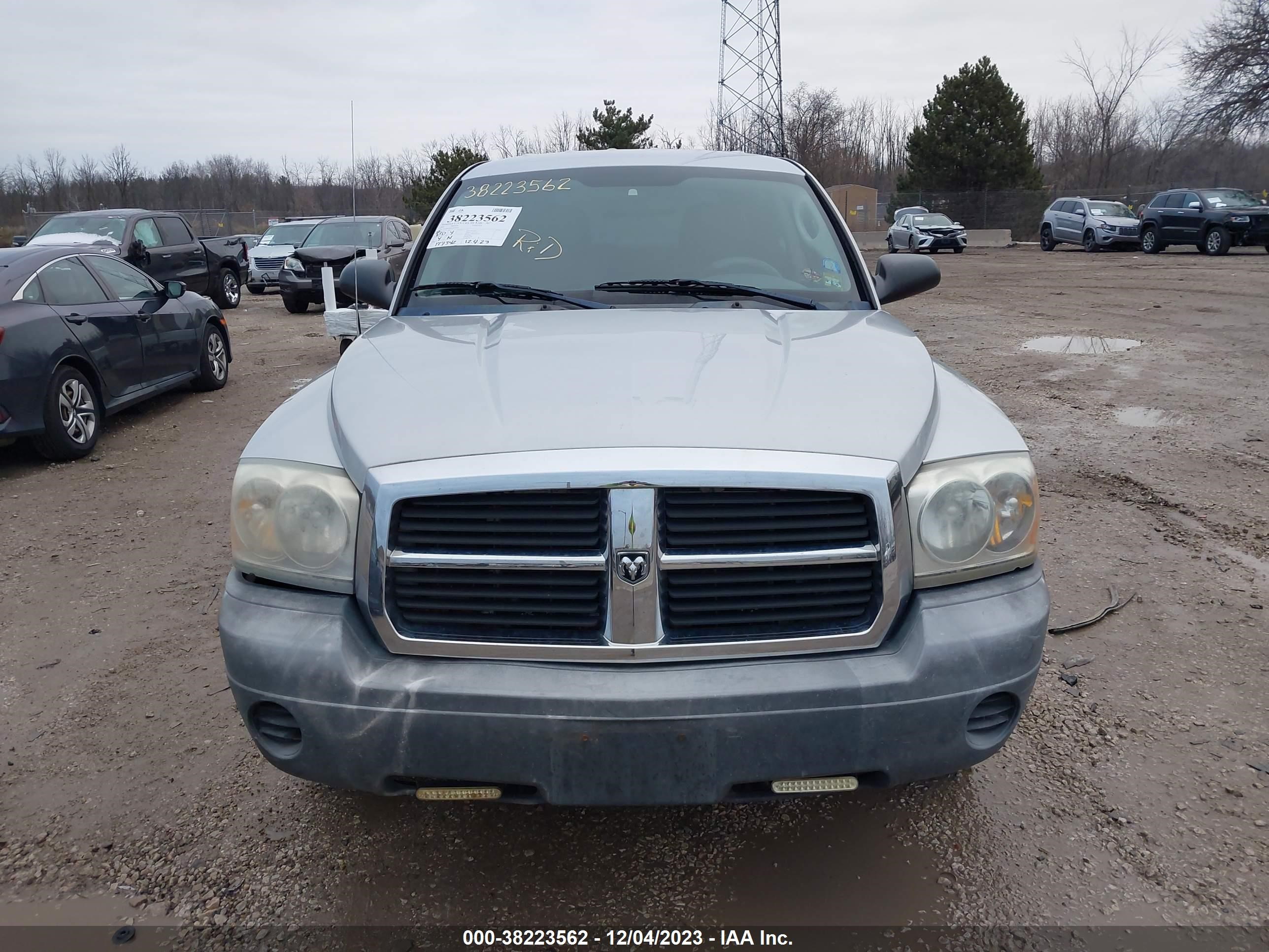 Photo 5 VIN: 1D7HW28NX5S226559 - DODGE DAKOTA 