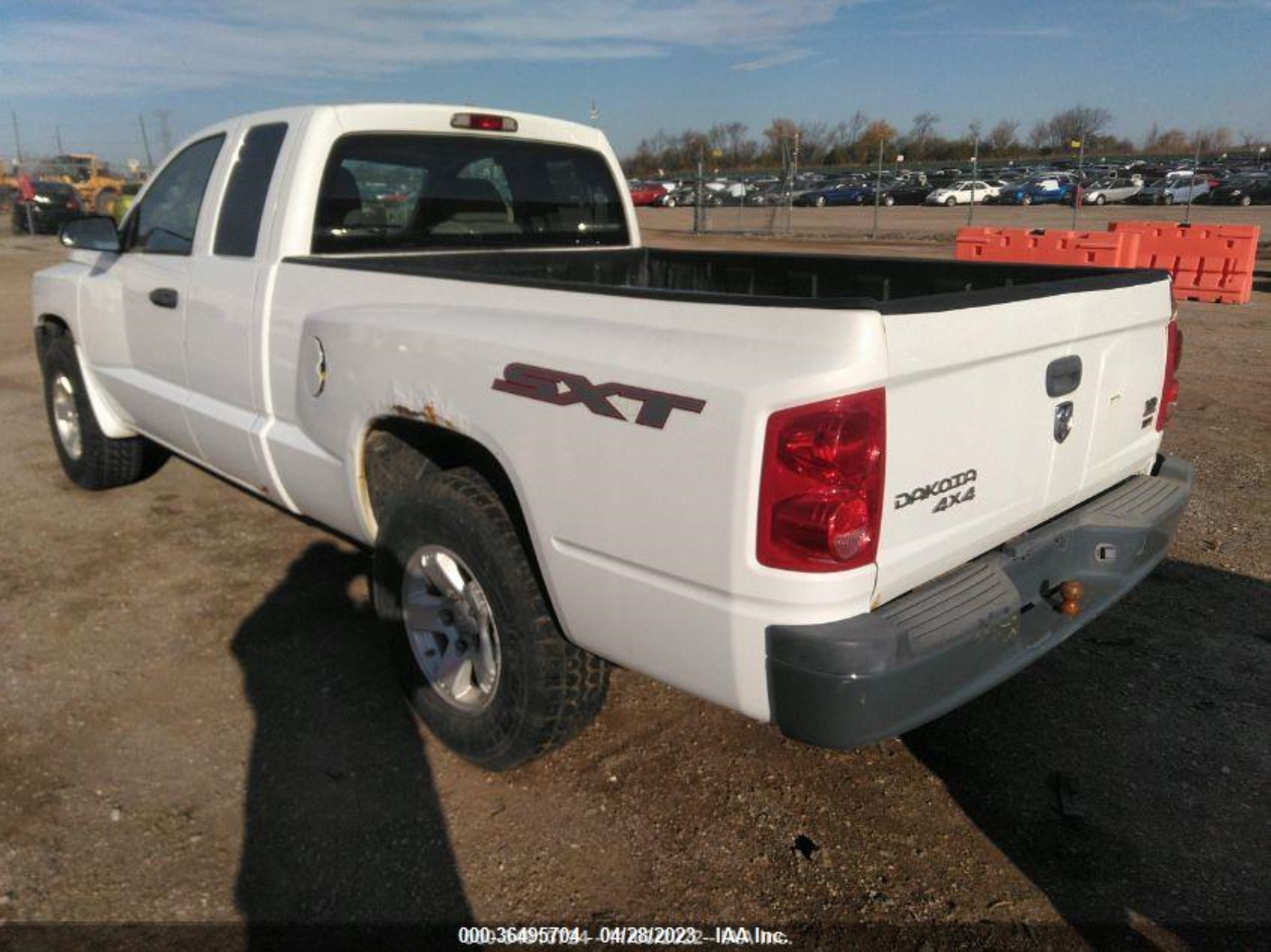 Photo 2 VIN: 1D7HW32N68S536114 - DODGE DAKOTA 