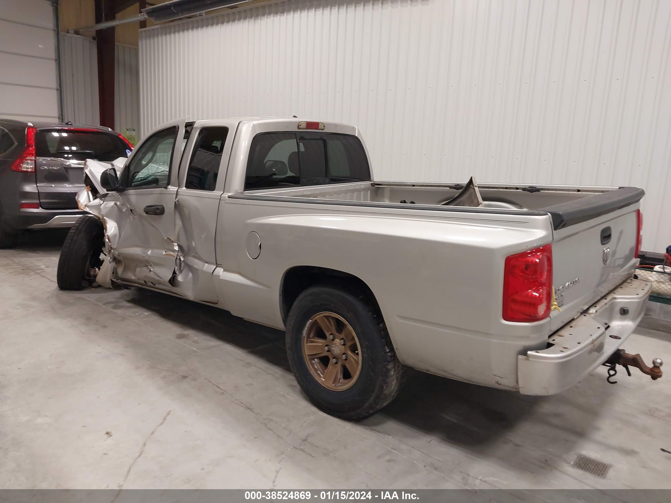 Photo 2 VIN: 1D7HW42K08S628749 - DODGE DAKOTA 