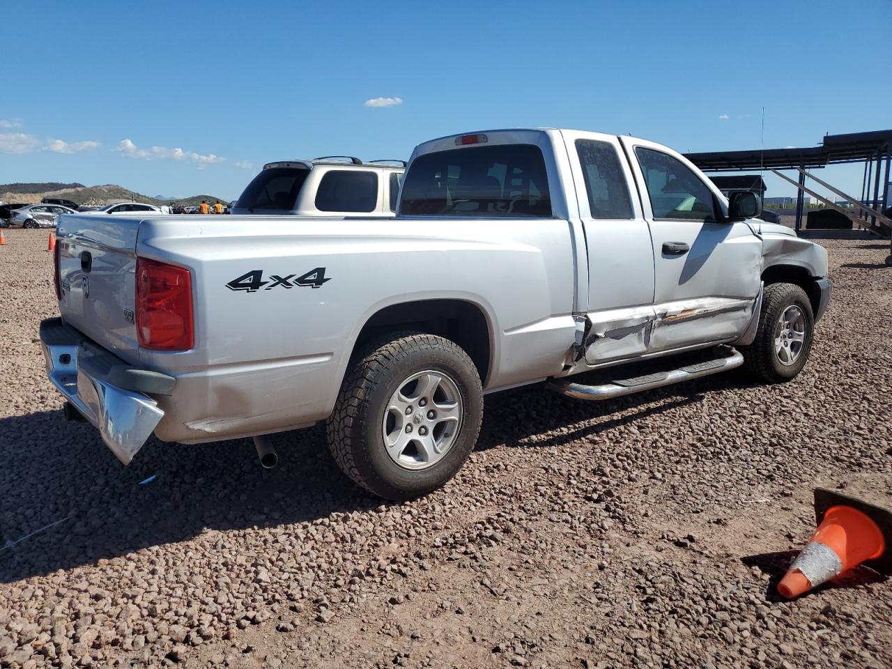 Photo 2 VIN: 1D7HW42N05S236862 - DODGE DAKOTA 