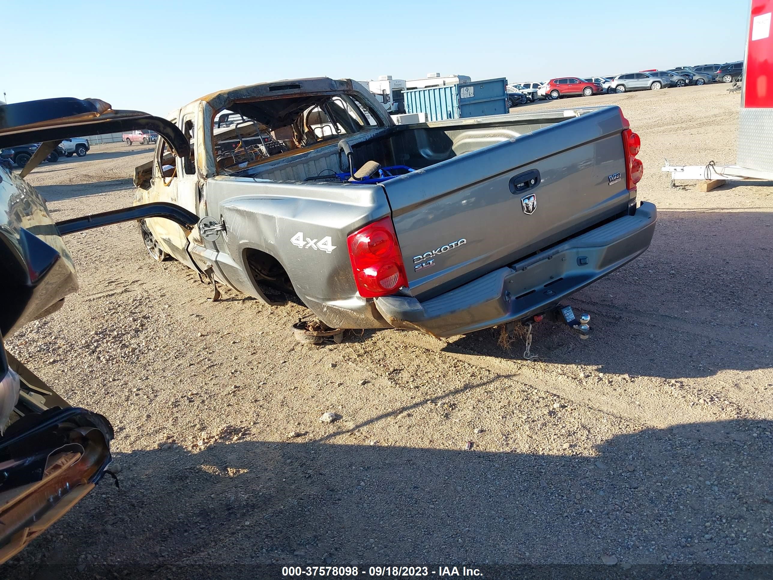 Photo 2 VIN: 1D7HW42N35S164233 - DODGE DAKOTA 