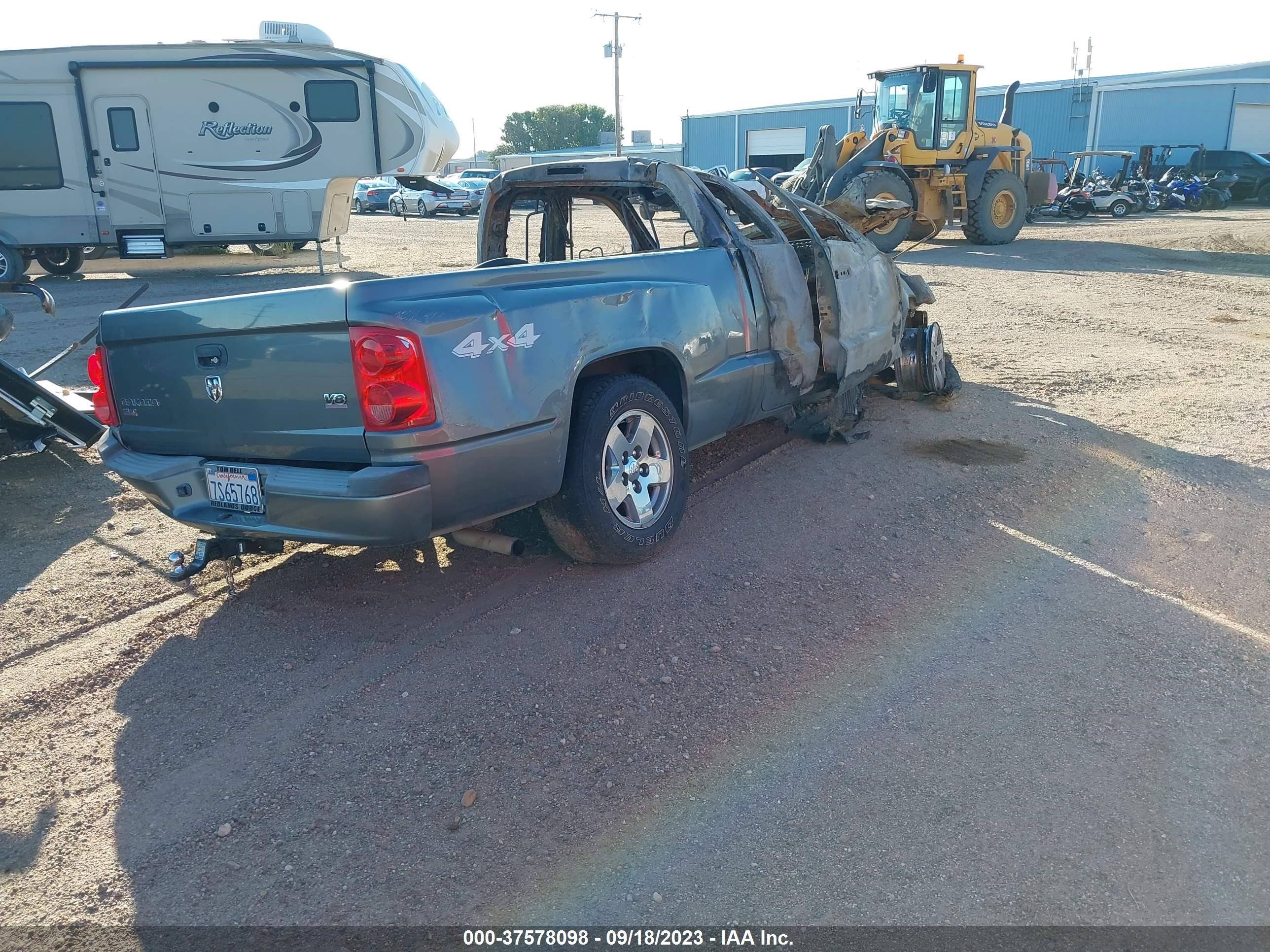 Photo 3 VIN: 1D7HW42N35S164233 - DODGE DAKOTA 