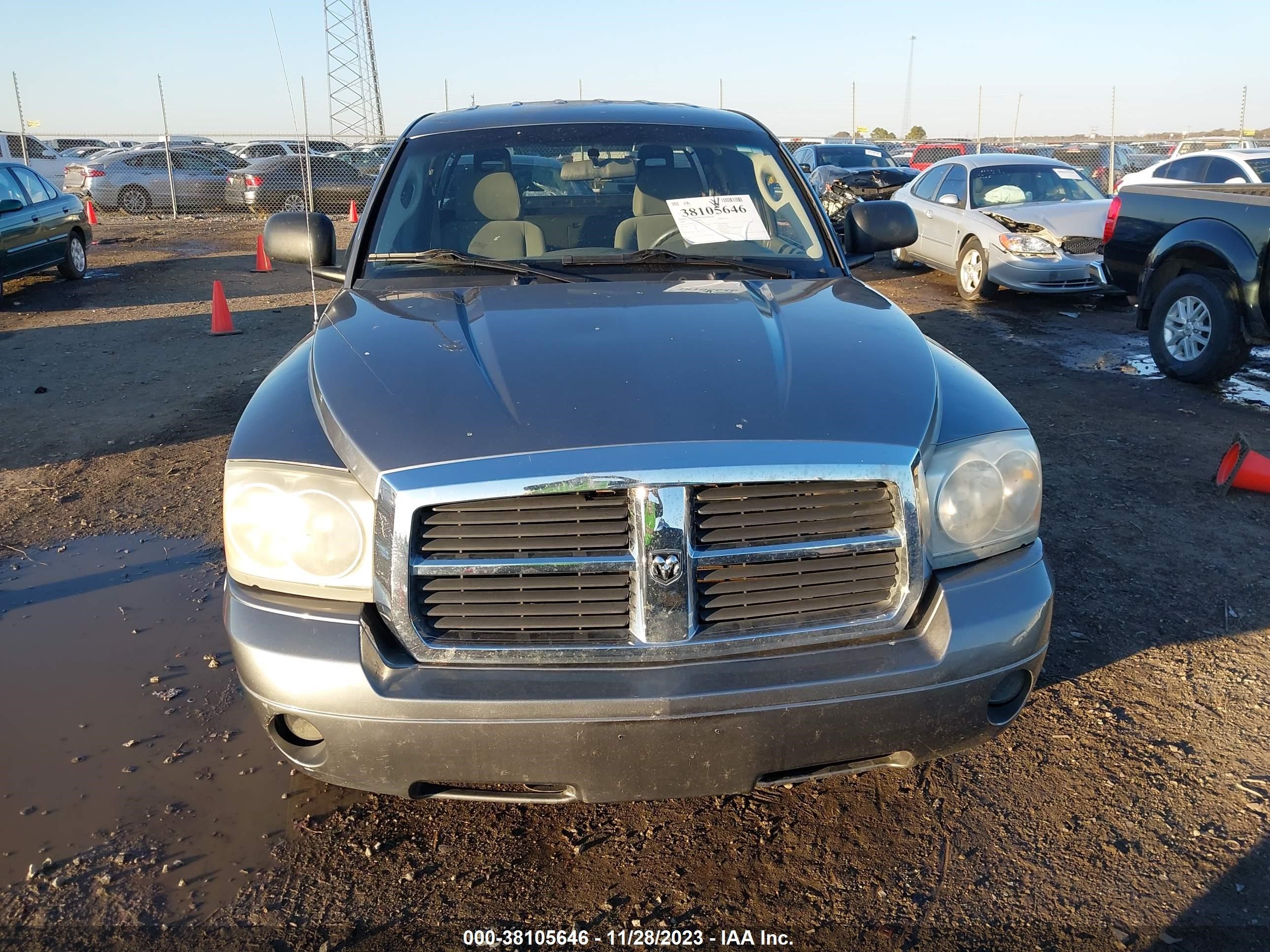 Photo 11 VIN: 1D7HW42NX6S595802 - DODGE DAKOTA 