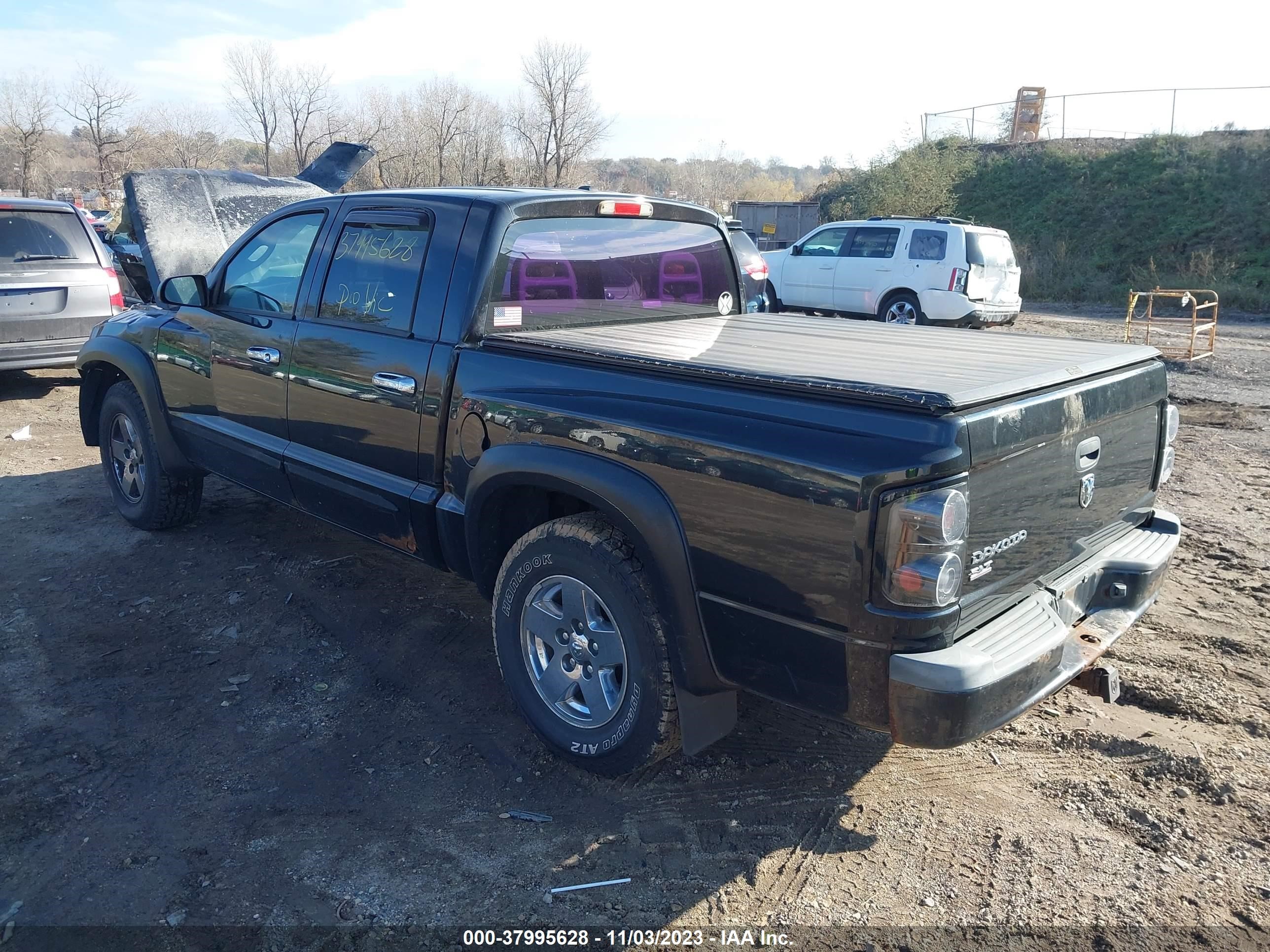 Photo 2 VIN: 1D7HW48J86S710854 - DODGE DAKOTA 