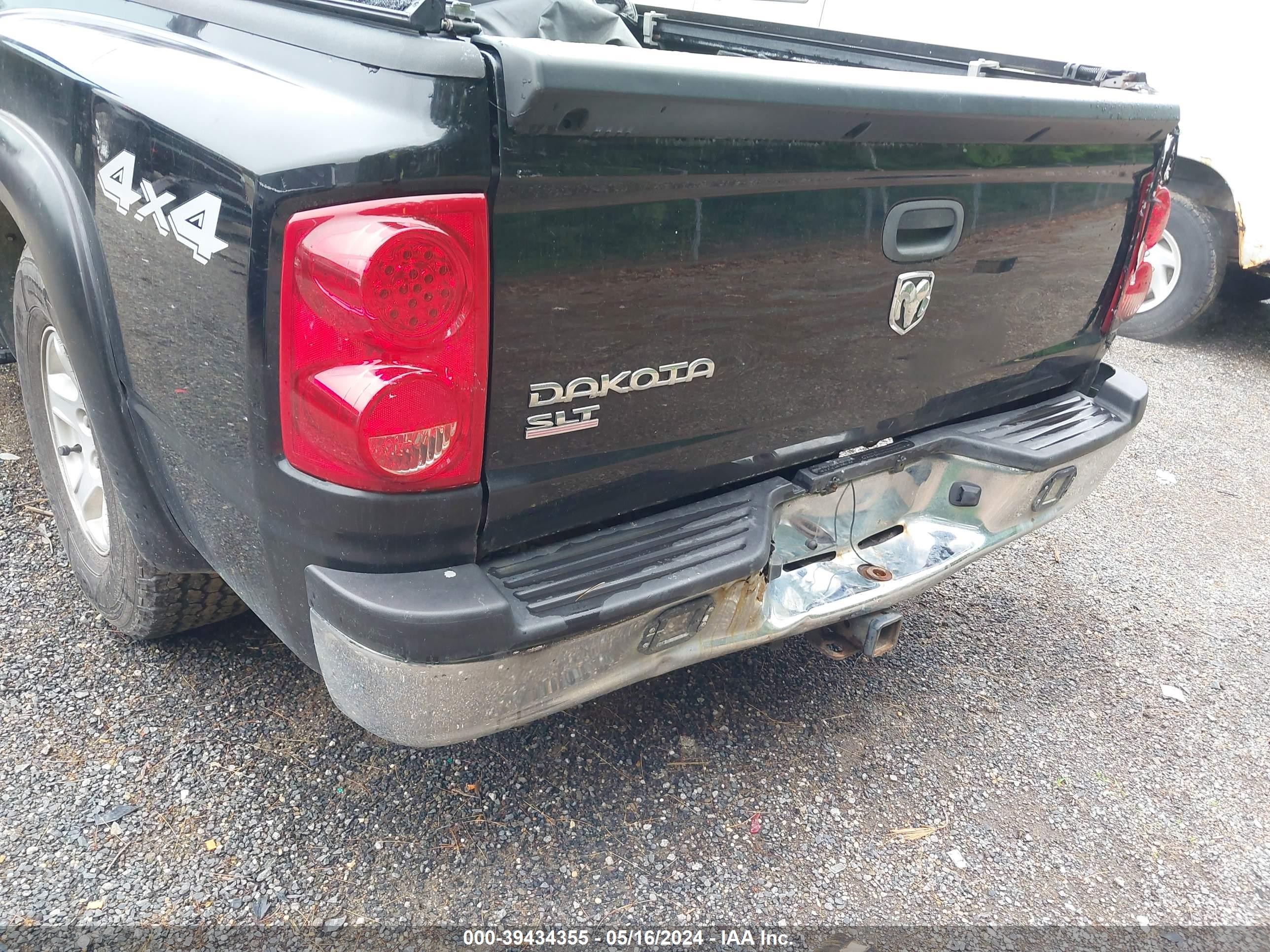 Photo 5 VIN: 1D7HW48K06S512400 - DODGE DAKOTA 