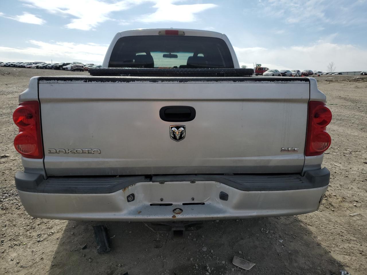 Photo 5 VIN: 1D7HW48K66S666846 - DODGE DAKOTA 