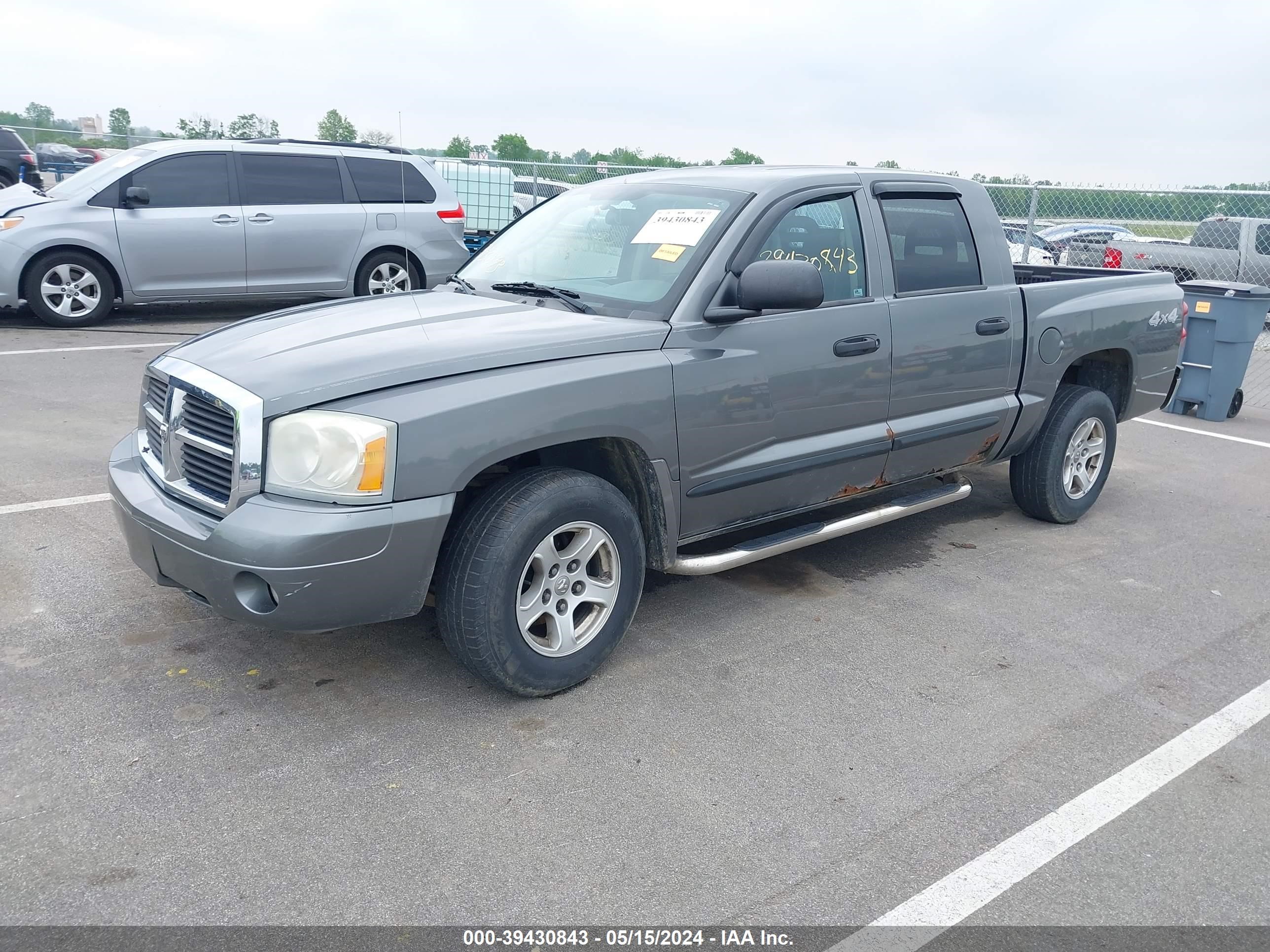 Photo 1 VIN: 1D7HW48KX6S704580 - DODGE DAKOTA 