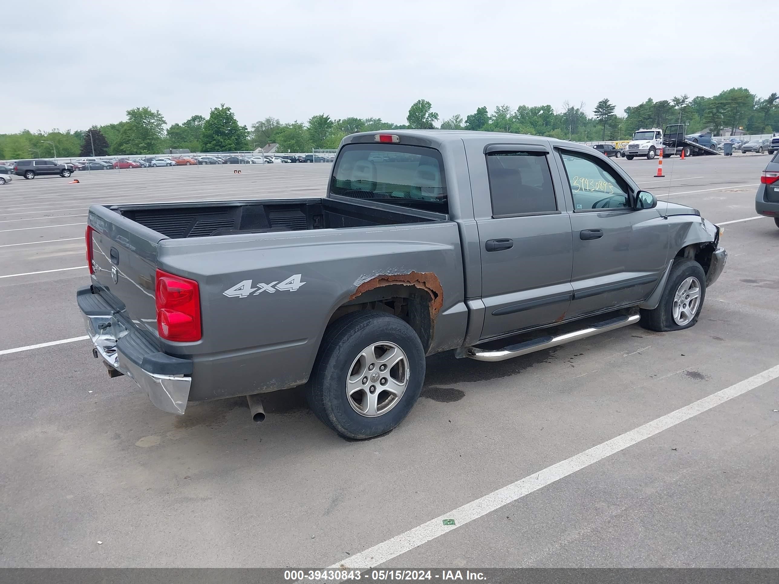 Photo 3 VIN: 1D7HW48KX6S704580 - DODGE DAKOTA 