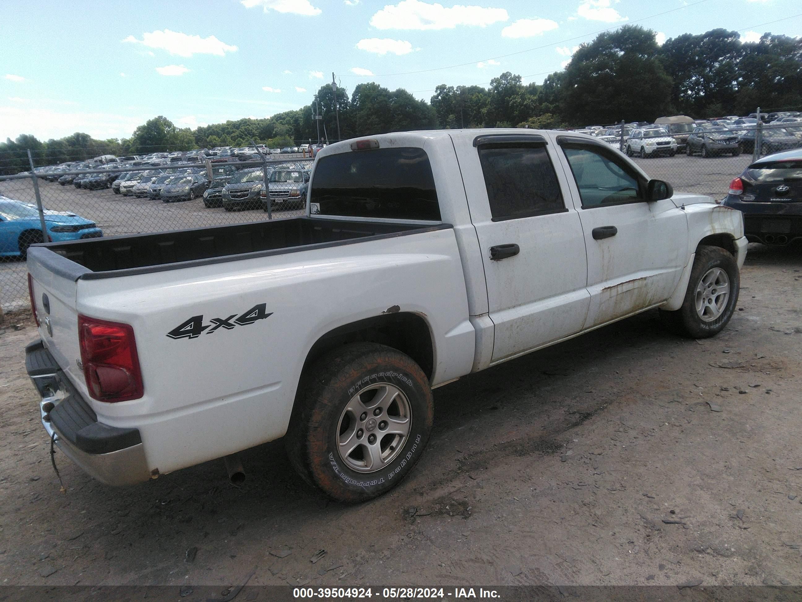 Photo 3 VIN: 1D7HW48N26S541269 - DODGE DAKOTA 