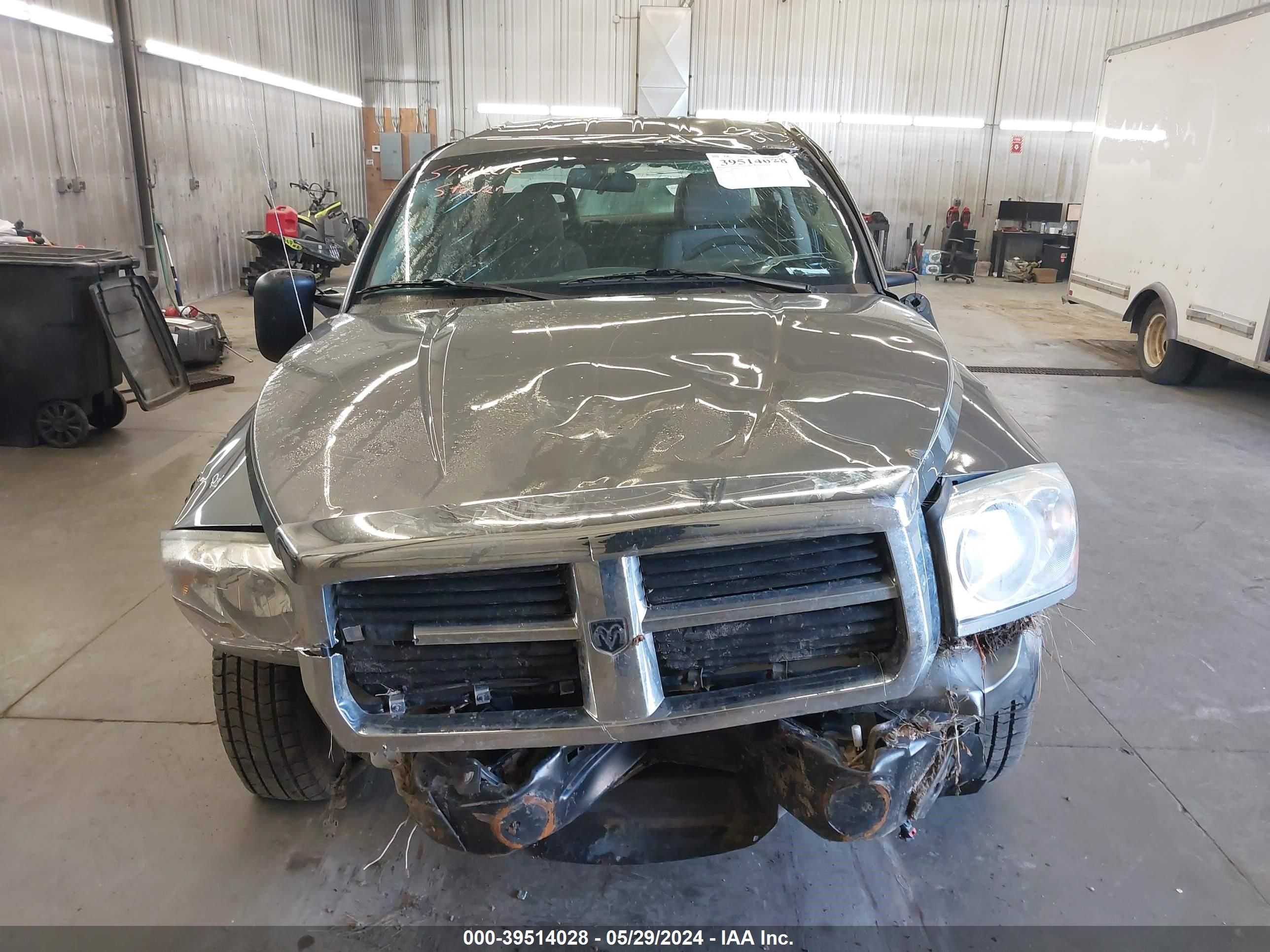 Photo 12 VIN: 1D7HW48N36S561403 - DODGE DAKOTA 