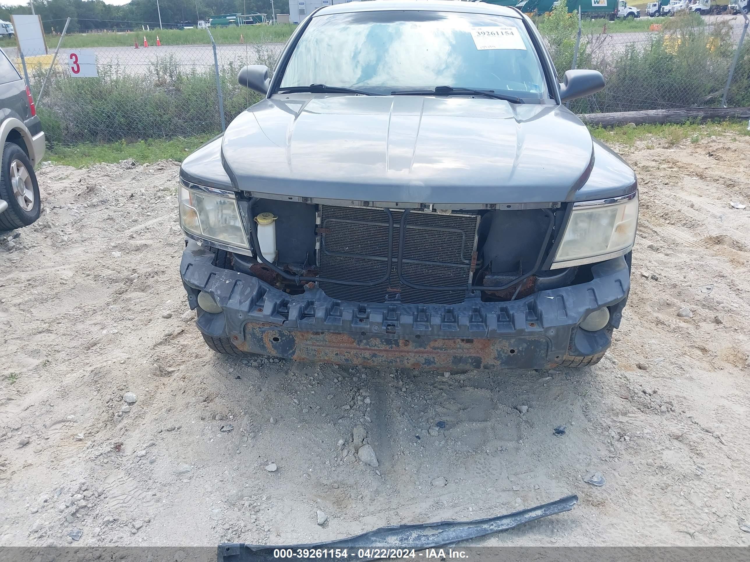 Photo 5 VIN: 1D7HW48N38S537122 - DODGE DAKOTA 