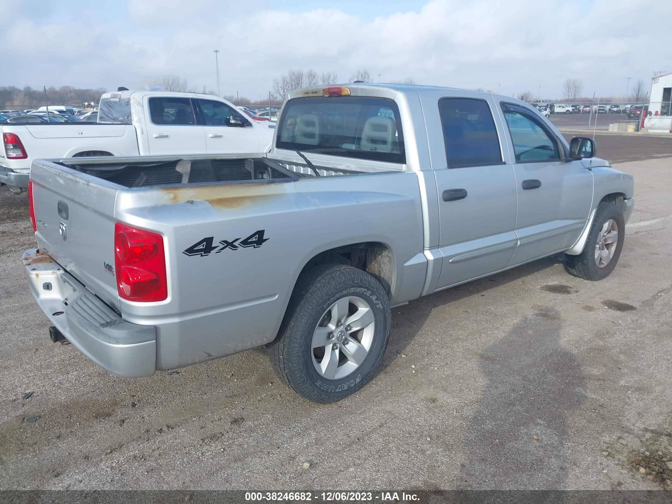 Photo 3 VIN: 1D7HW48N86S645538 - DODGE DAKOTA 