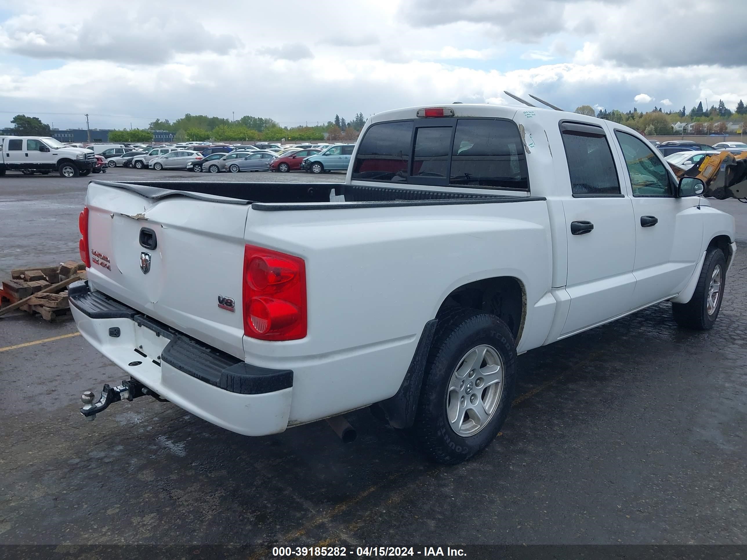 Photo 3 VIN: 1D7HW48NX7S207654 - DODGE DAKOTA 