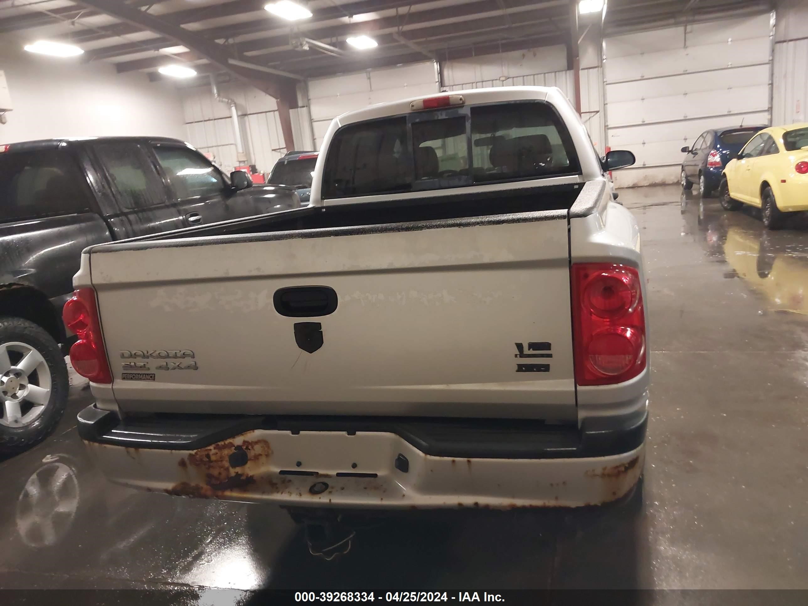 Photo 16 VIN: 1D7HW48P17S253732 - DODGE DAKOTA 