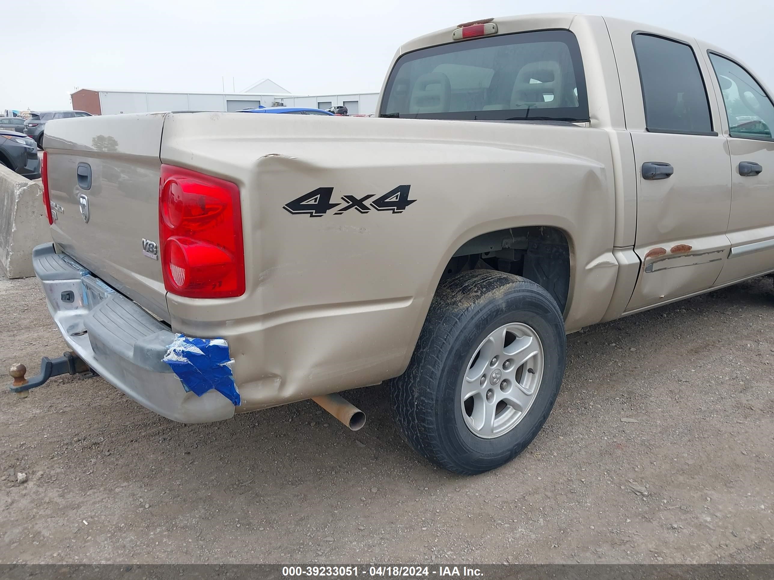 Photo 5 VIN: 1D7HW58N75S128140 - DODGE DAKOTA 