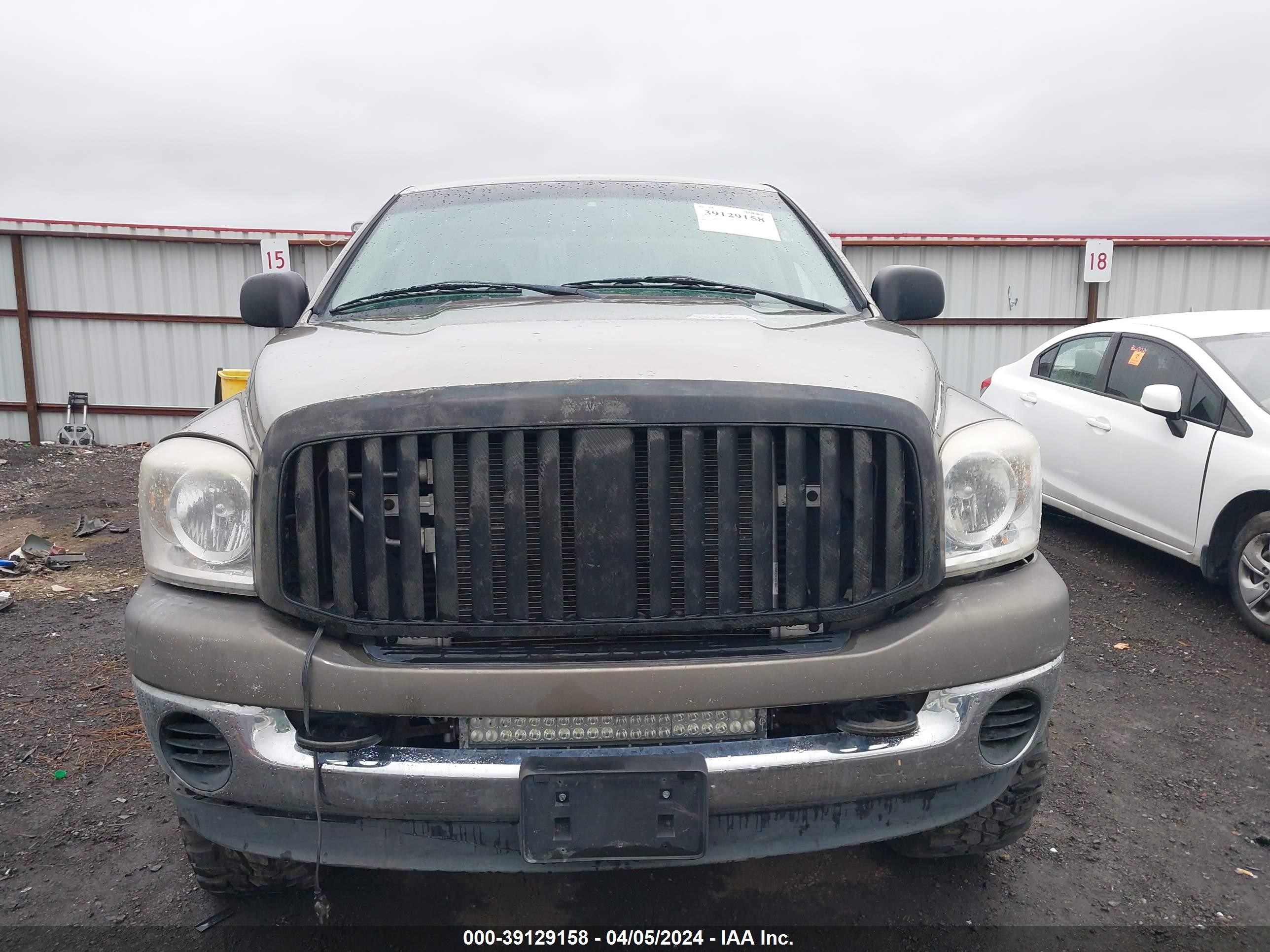 Photo 11 VIN: 1D7KS28C47J565360 - DODGE RAM 