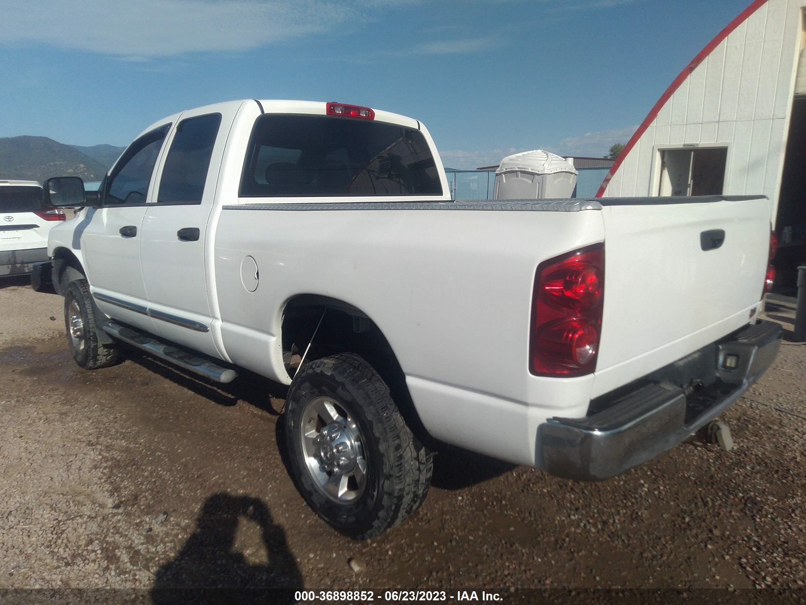 Photo 2 VIN: 1D7KS28C97J559814 - DODGE RAM 