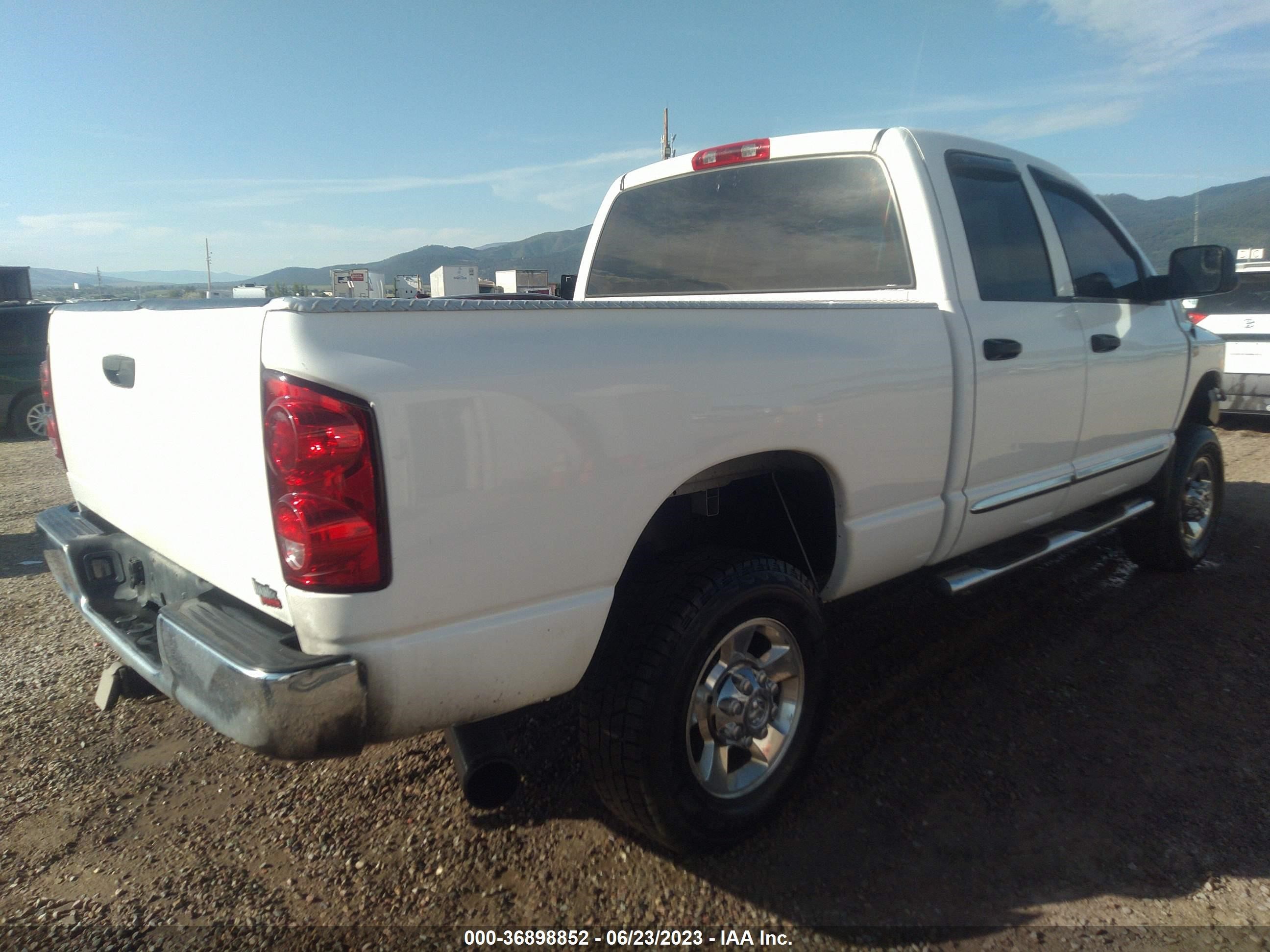 Photo 3 VIN: 1D7KS28C97J559814 - DODGE RAM 