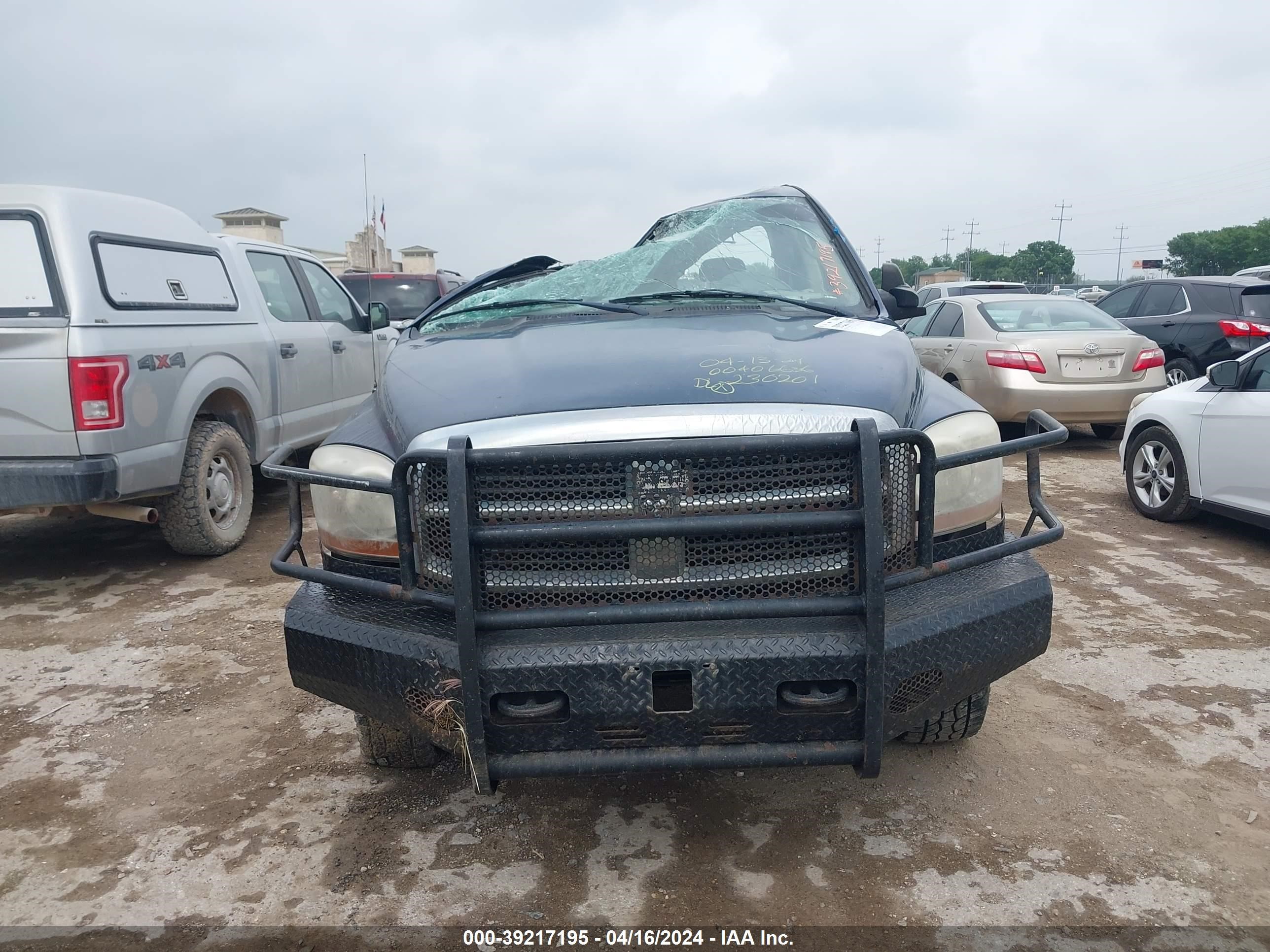 Photo 11 VIN: 1D7KS28CX6J230201 - DODGE RAM 