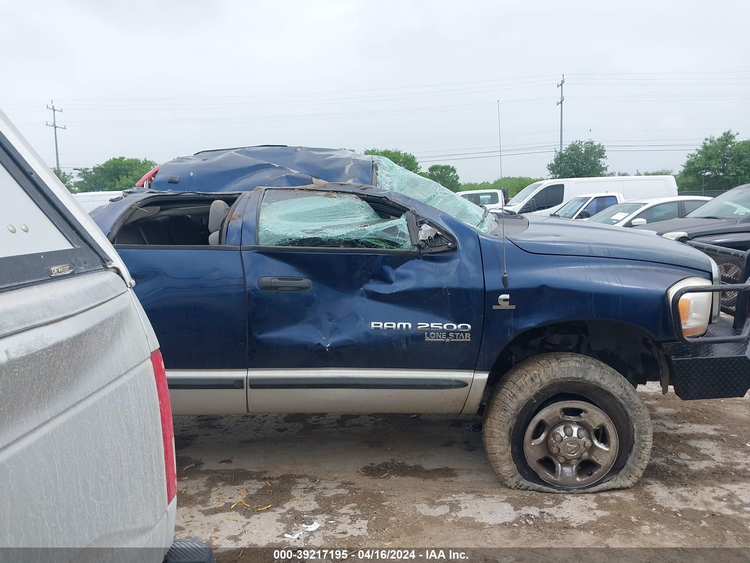 Photo 12 VIN: 1D7KS28CX6J230201 - DODGE RAM 