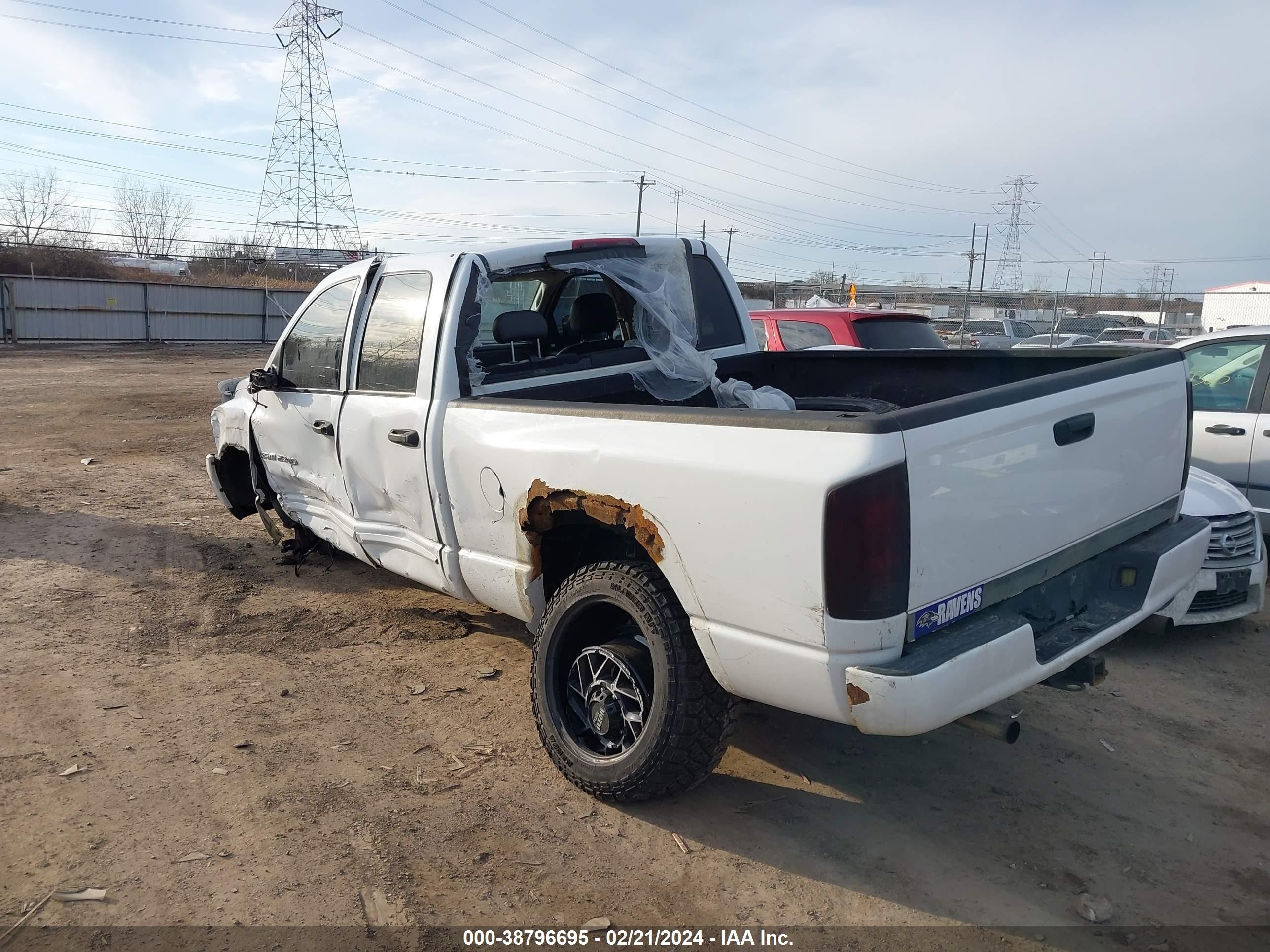 Photo 2 VIN: 1D7KU28D44J177527 - DODGE RAM 