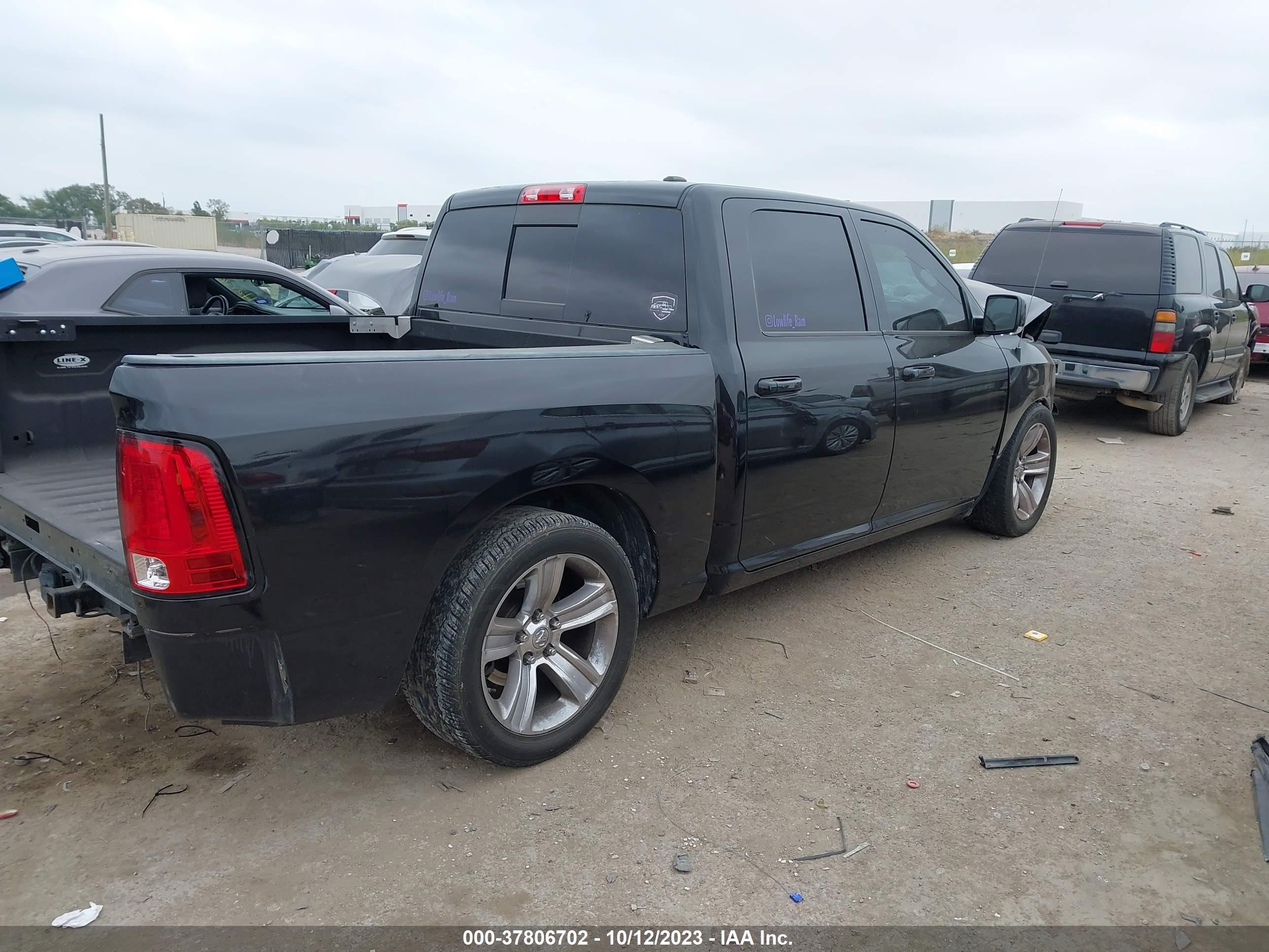 Photo 3 VIN: 1D7RB1CT7AS248920 - DODGE RAM 