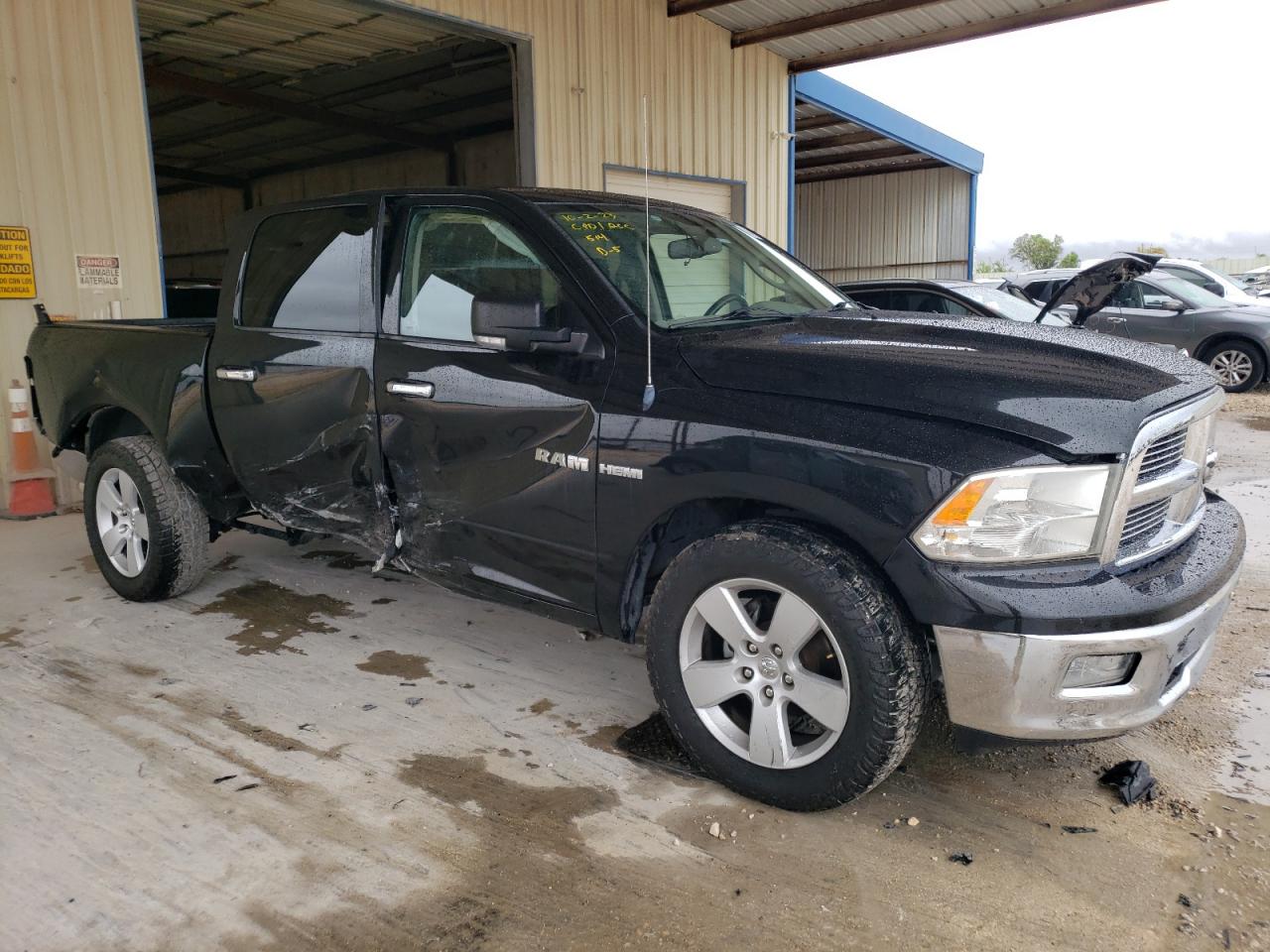 Photo 3 VIN: 1D7RB1CT9AS109548 - DODGE RAM 