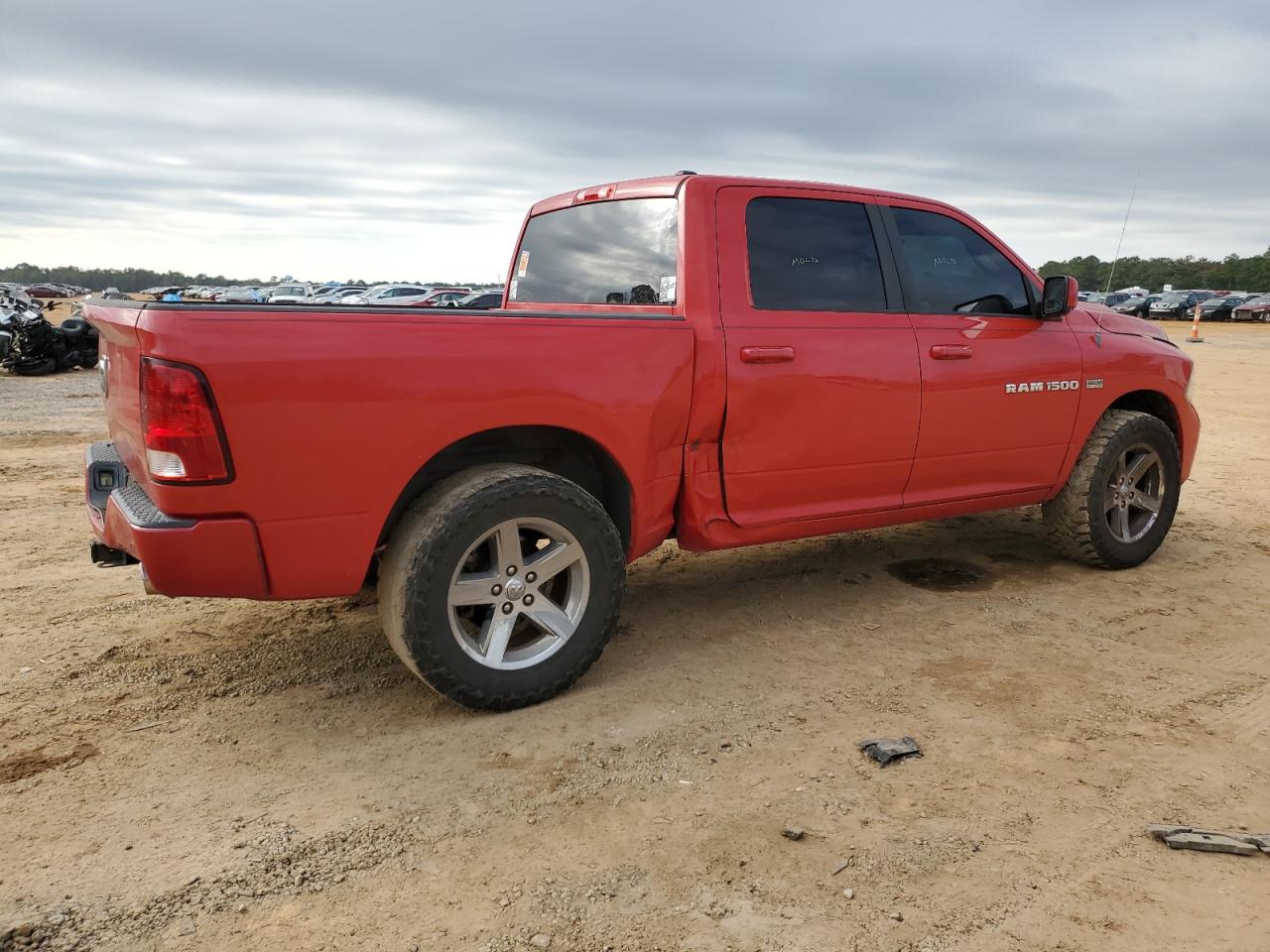 Photo 2 VIN: 1D7RB1CT9BS607038 - DODGE RAM 