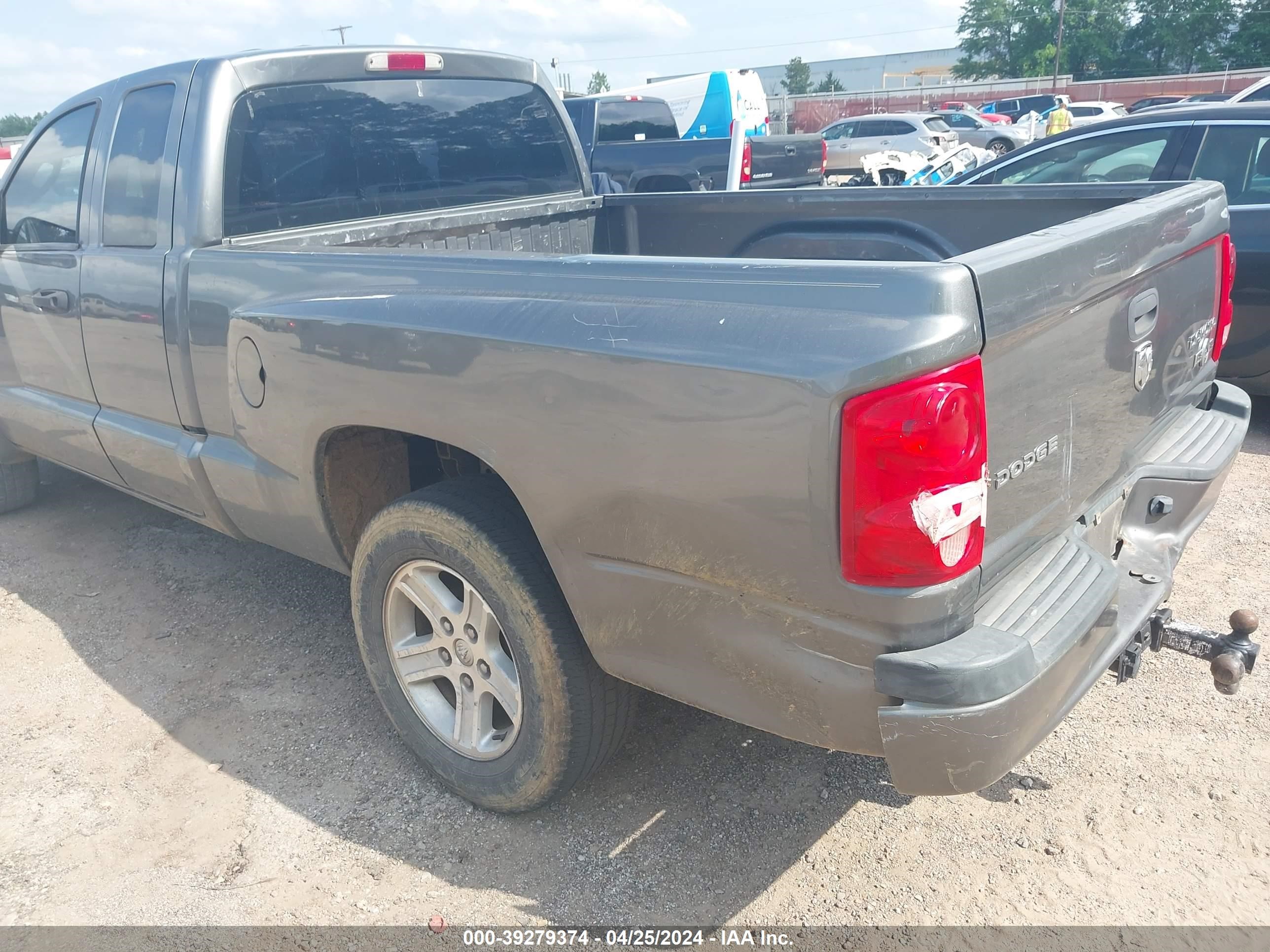 Photo 10 VIN: 1D7RE3BK5BS708346 - RAM DAKOTA 