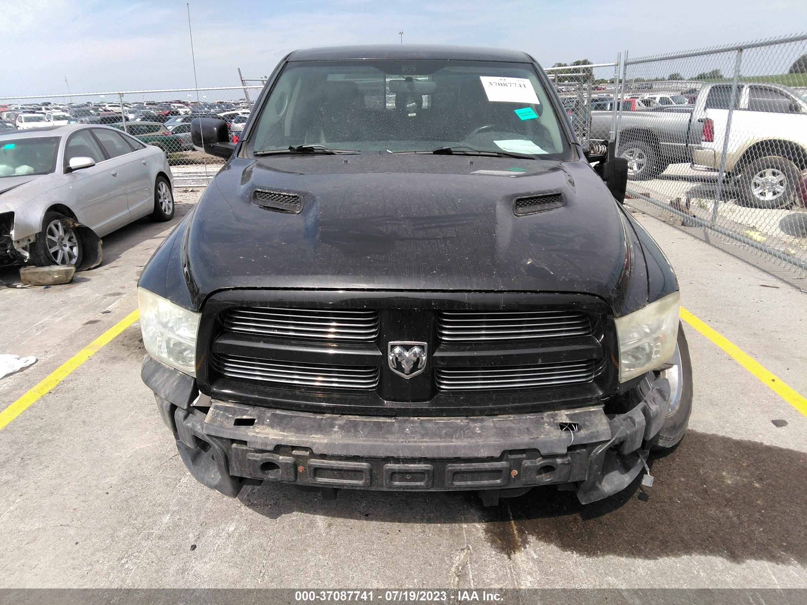 Photo 11 VIN: 1D7RV1CT1AS186356 - DODGE RAM 