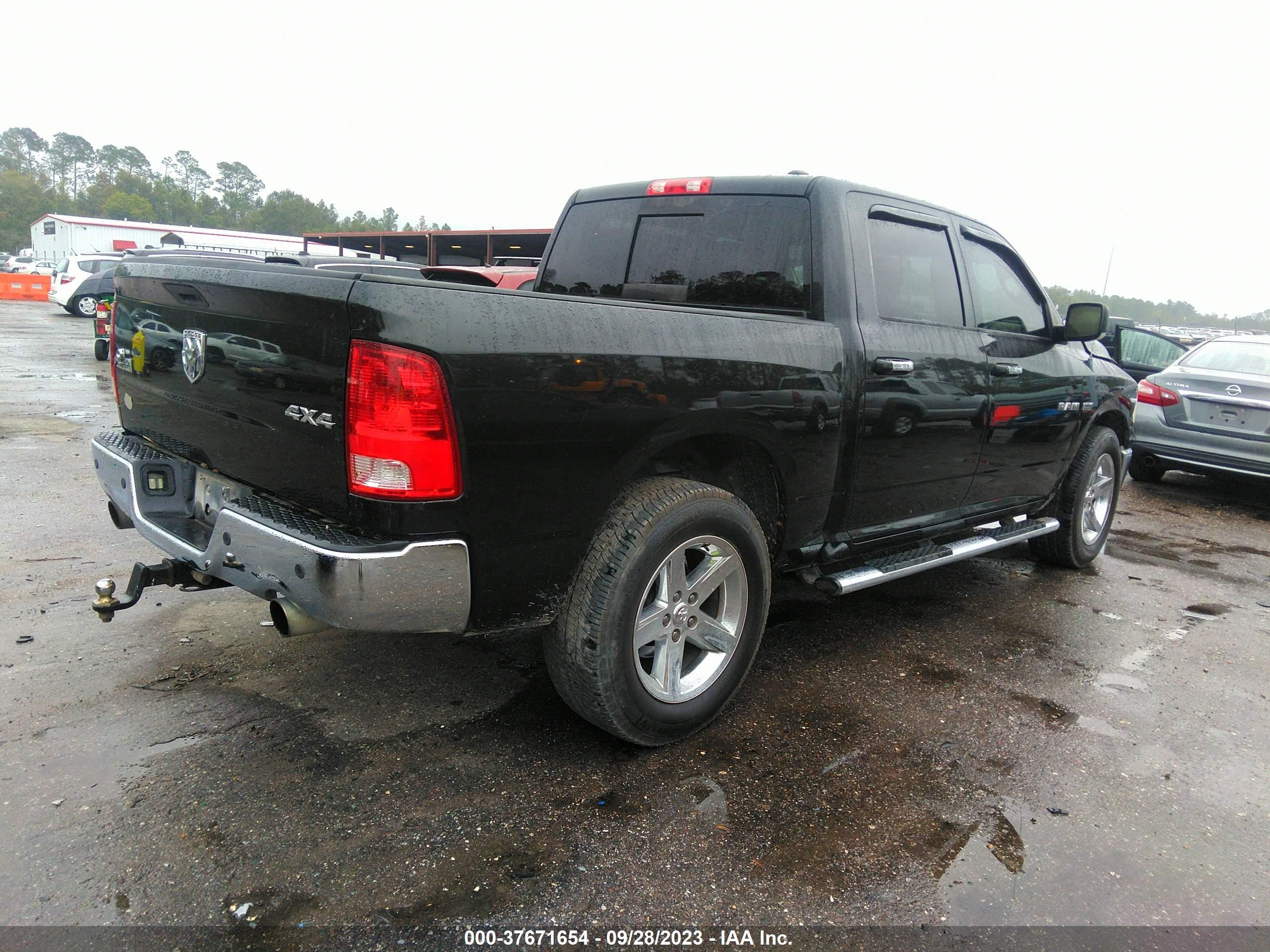 Photo 3 VIN: 1D7RV1CT2AS186530 - DODGE RAM 