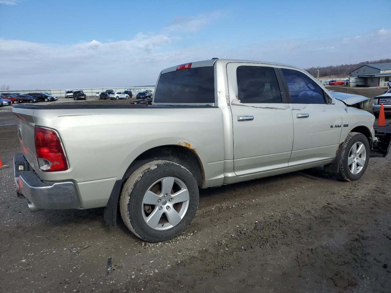 Photo 2 VIN: 1D7RV1CT2AS201141 - DODGE RAM 