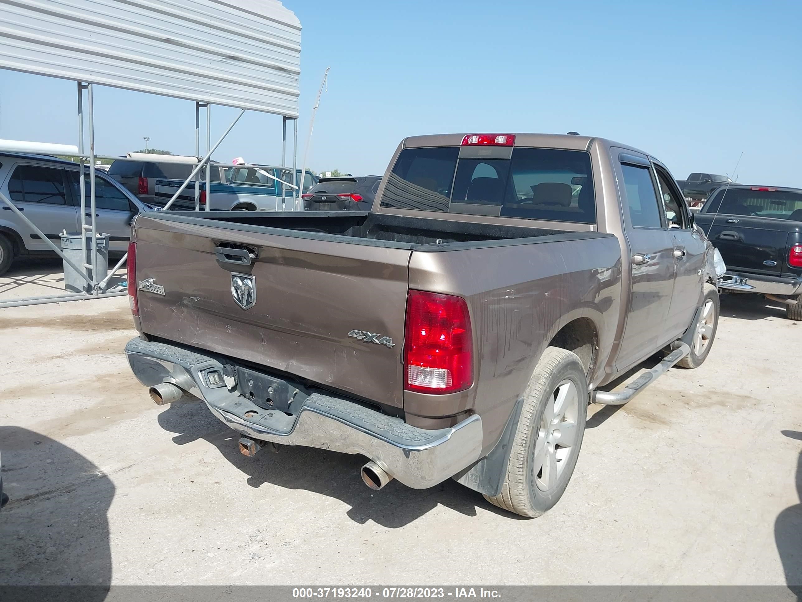 Photo 3 VIN: 1D7RV1CT3AS129673 - DODGE RAM 