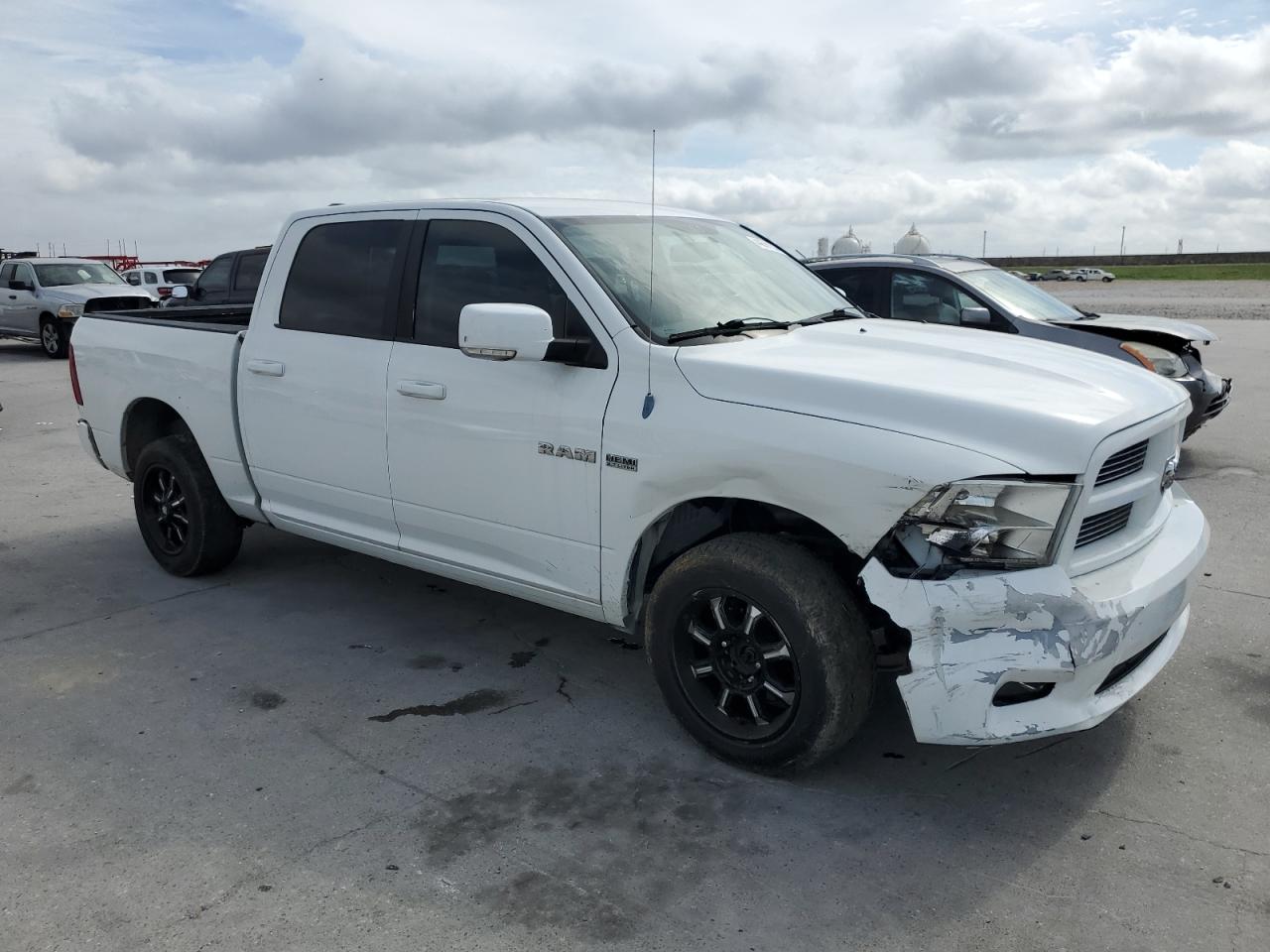 Photo 3 VIN: 1D7RV1CTXAS260857 - DODGE RAM 