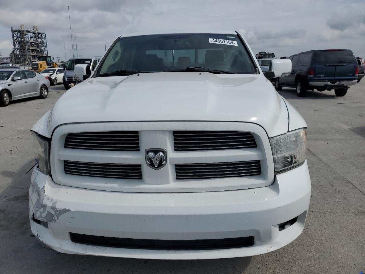 Photo 4 VIN: 1D7RV1CTXAS260857 - DODGE RAM 