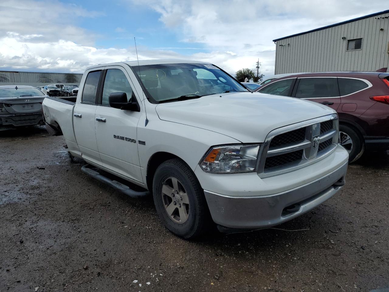 Photo 3 VIN: 1D7RV1GT98S663952 - DODGE RAM 