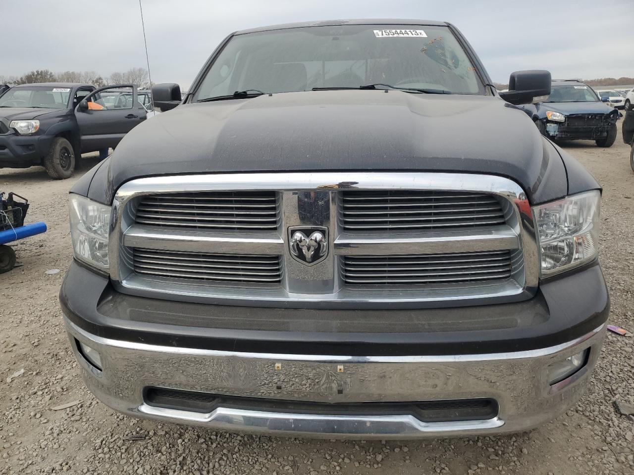 Photo 4 VIN: 1D7RV1GTXBS618731 - DODGE RAM 