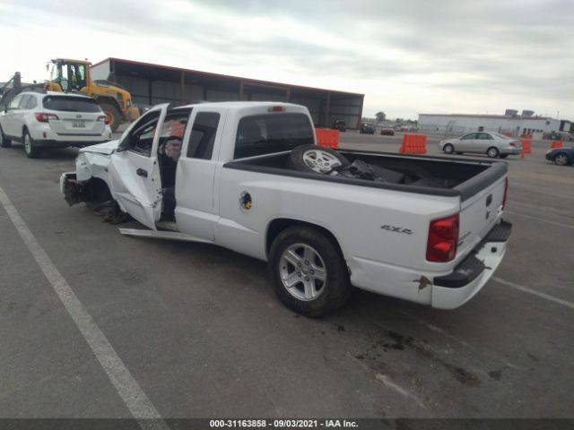 Photo 2 VIN: 1D7RW3BPXBS626413 - RAM DAKOTA 