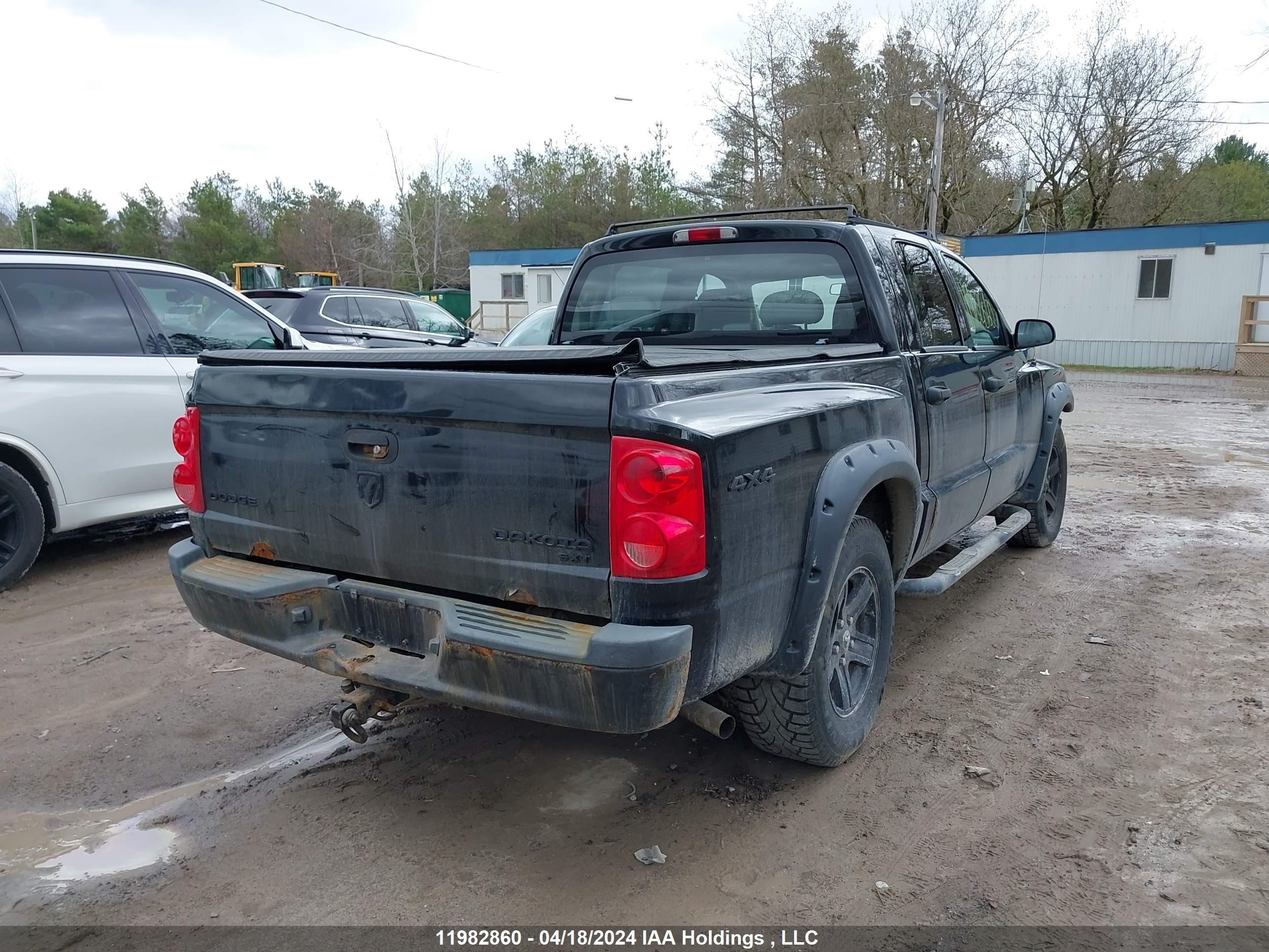 Photo 3 VIN: 1D7RW3GK7BS649824 - DODGE DAKOTA 