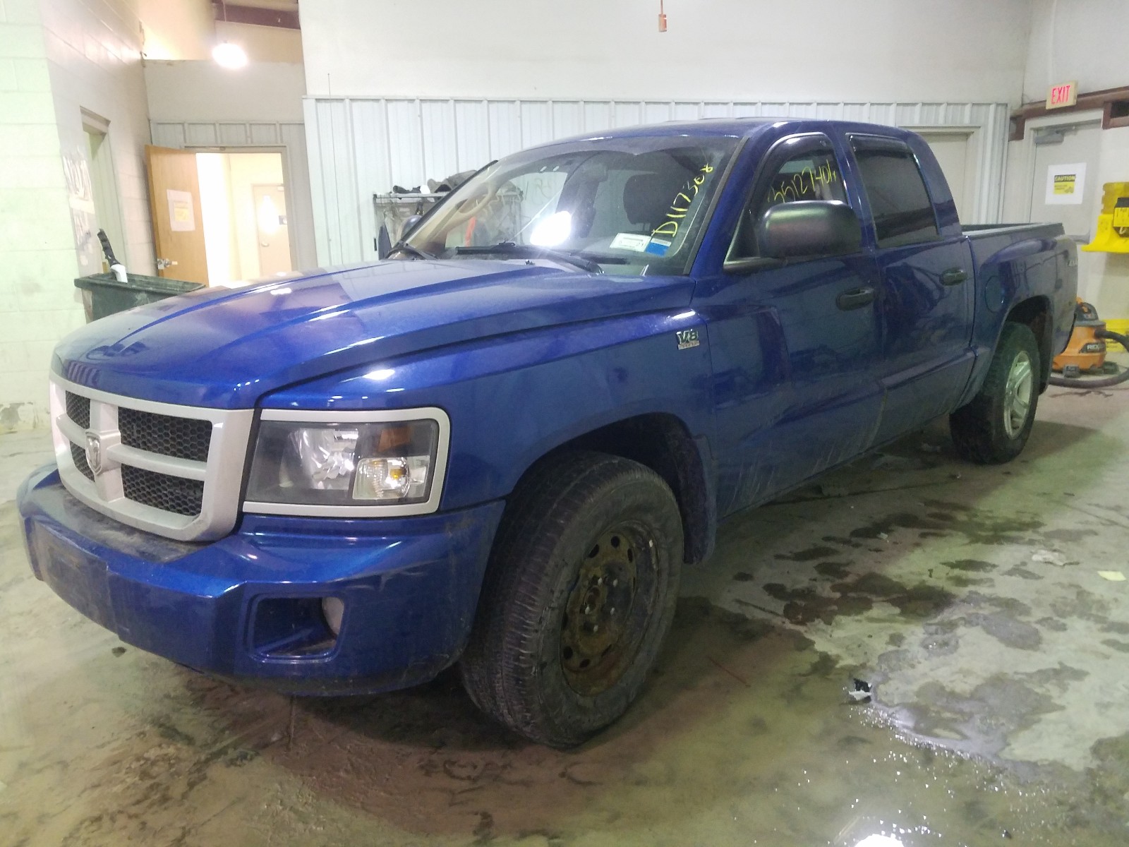 Photo 1 VIN: 1D7RW3GP3BS620008 - DODGE DAKOTA SLT 