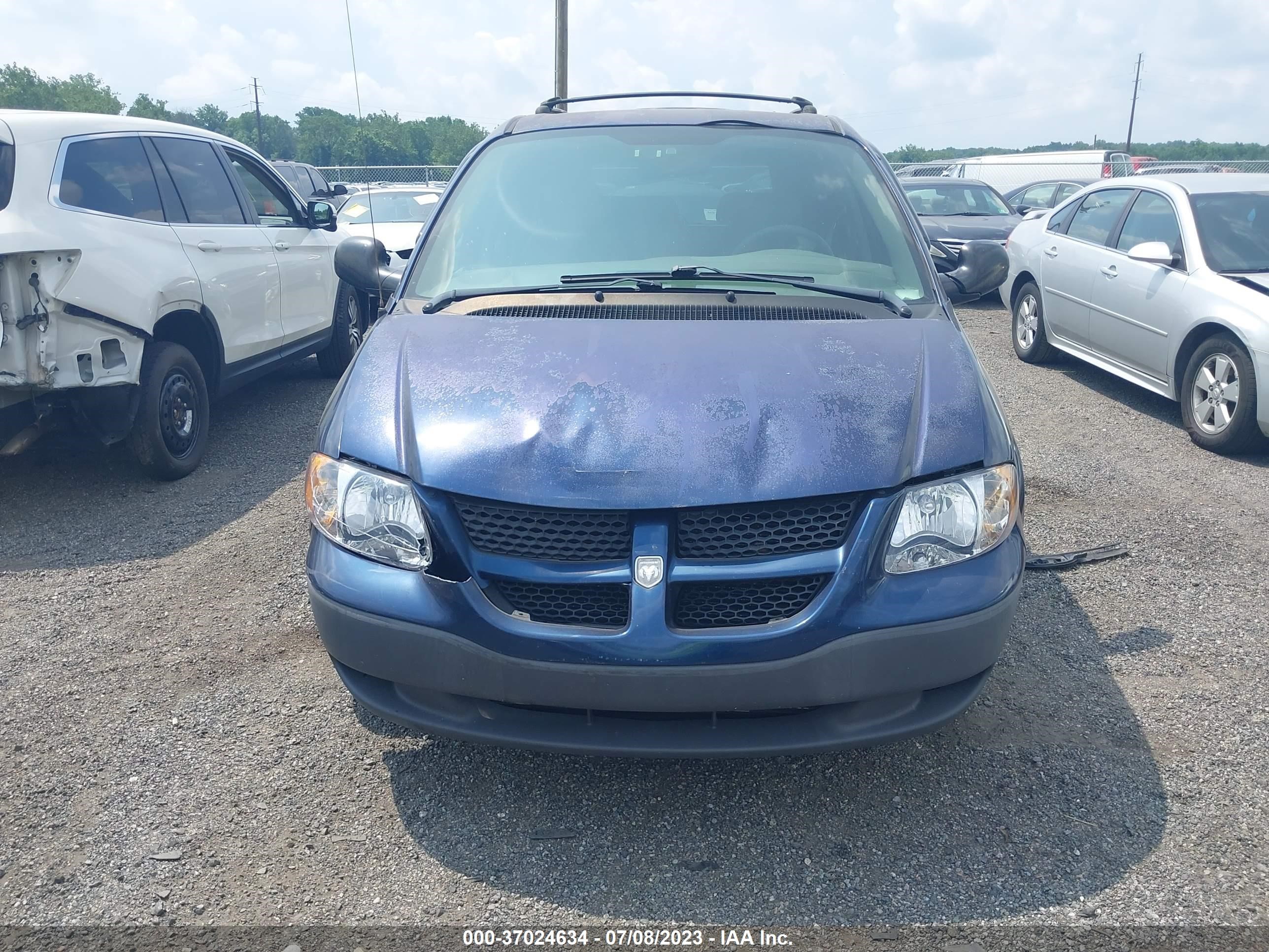 Photo 11 VIN: 1D8GP25393B169436 - DODGE CARAVAN 