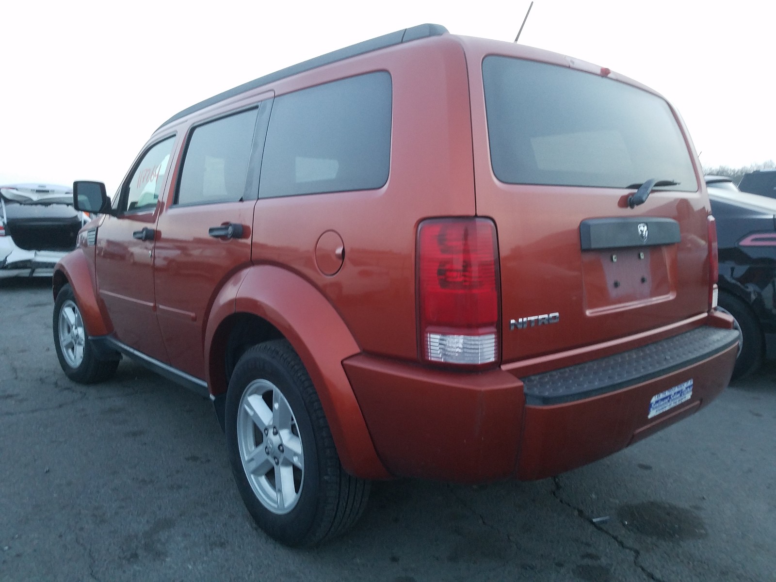 Photo 2 VIN: 1D8GT28K17W684749 - DODGE NITRO SXT 