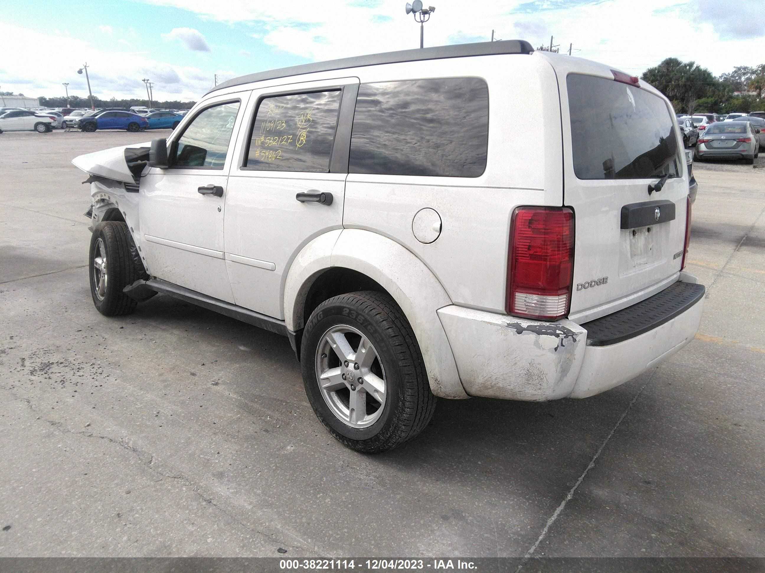 Photo 2 VIN: 1D8GT28K49W532127 - DODGE NITRO 