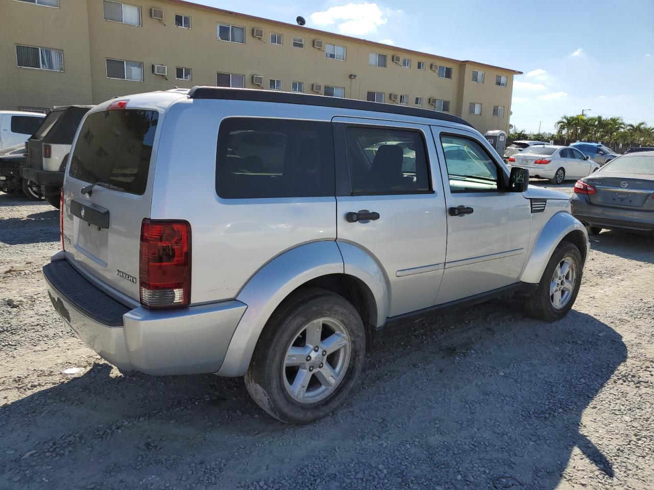 Photo 2 VIN: 1D8GT28K49W545914 - DODGE NITRO 